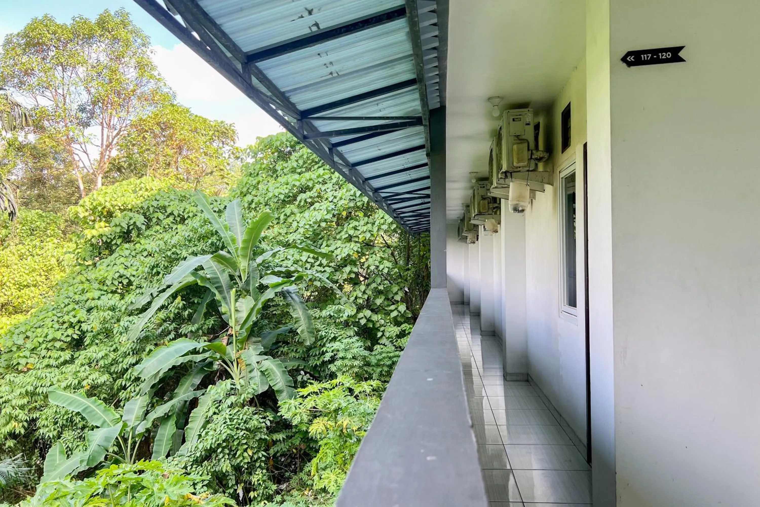 Property building in RedDoorz at Vall Guest House Balikpapan