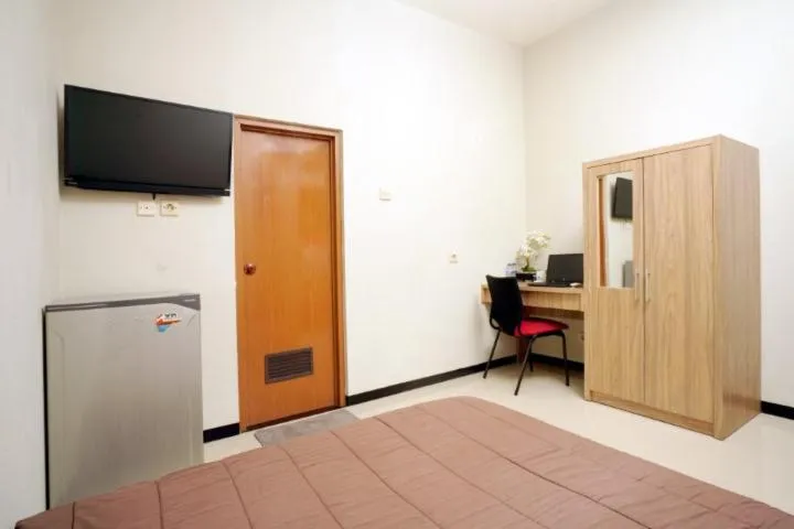 Bed in DPARAGON SONGGOLANGIT