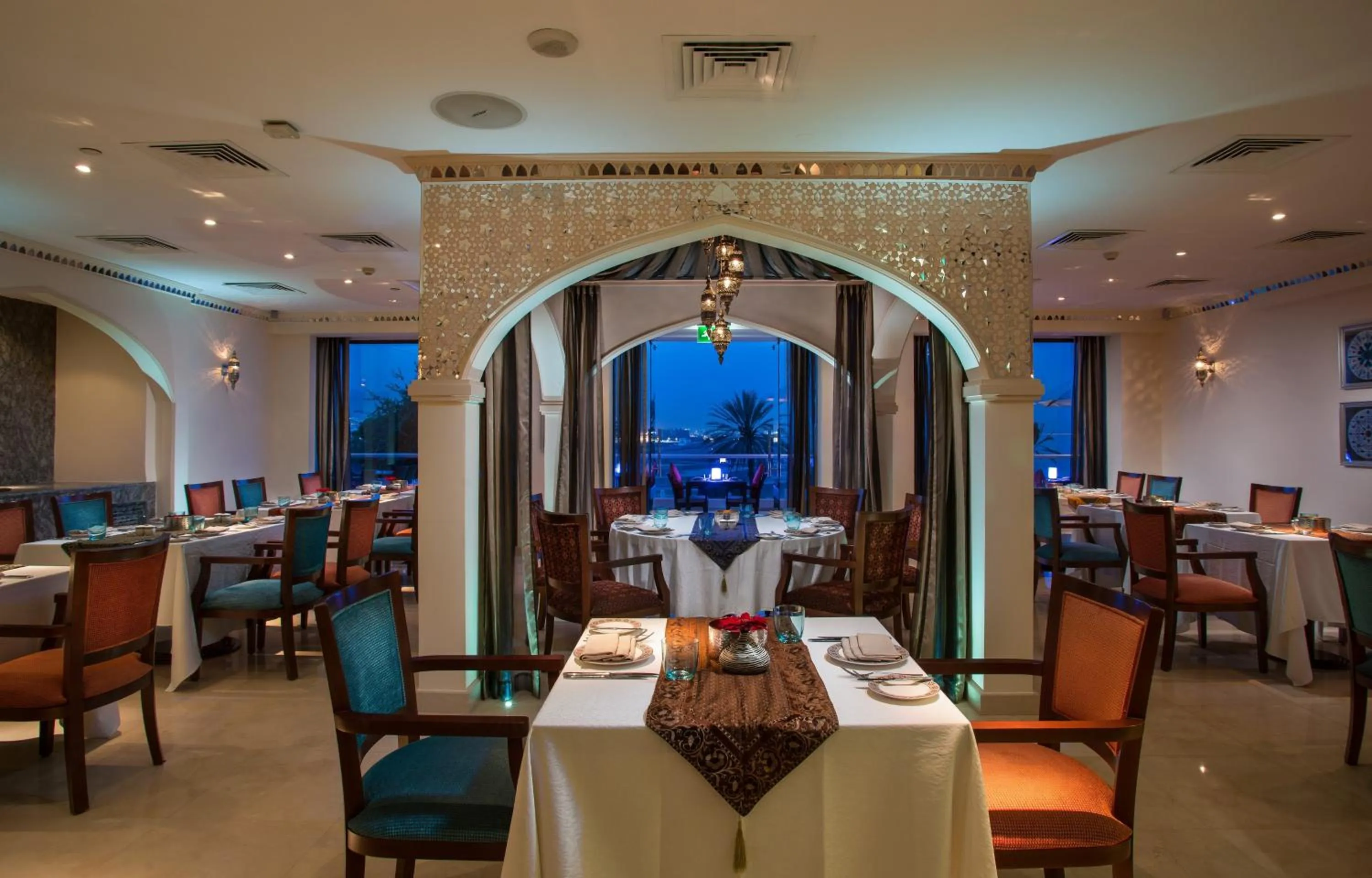 Restaurant/places to eat in Crowne Plaza Muscat by IHG