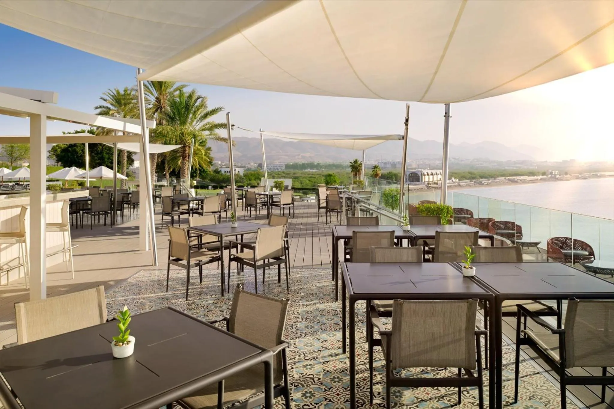 Restaurant/places to eat in Crowne Plaza Muscat by IHG