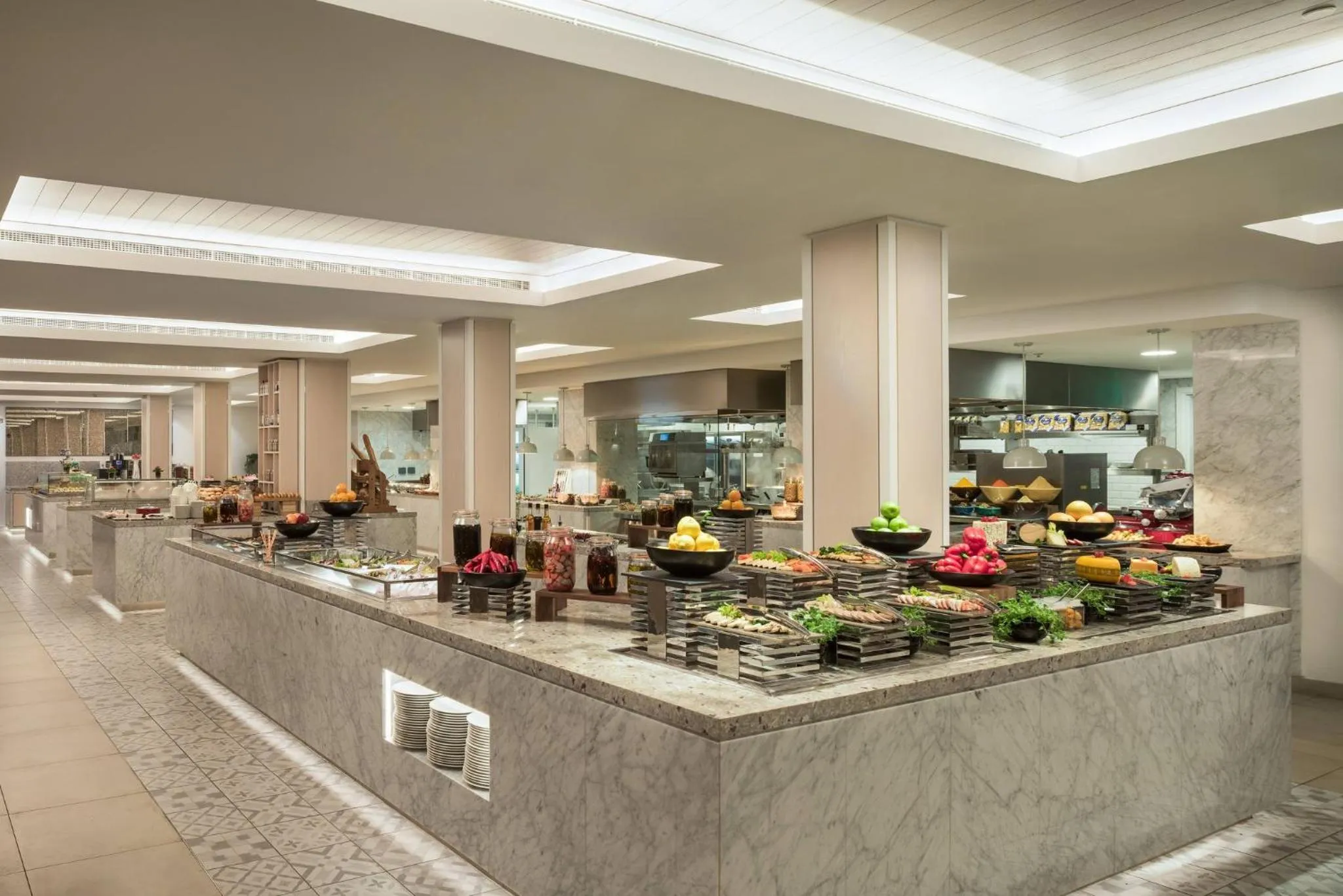 Restaurant/places to eat in Crowne Plaza Muscat by IHG