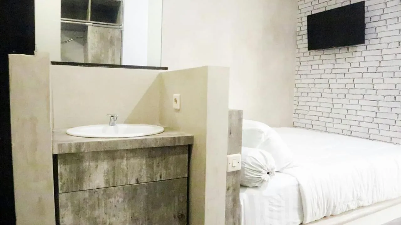 DJURAGANKAMAR GUNUNG ANYAR