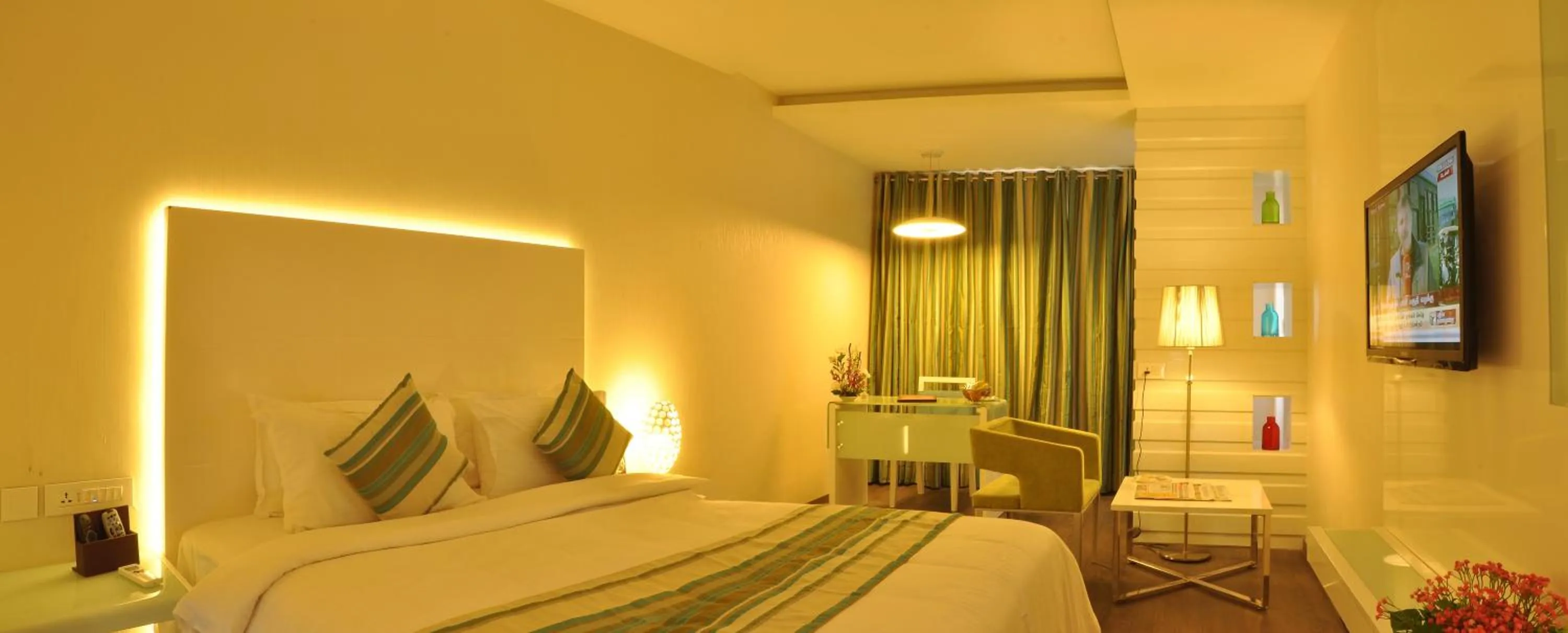 Photo of the whole room, Bed in The Arcadia