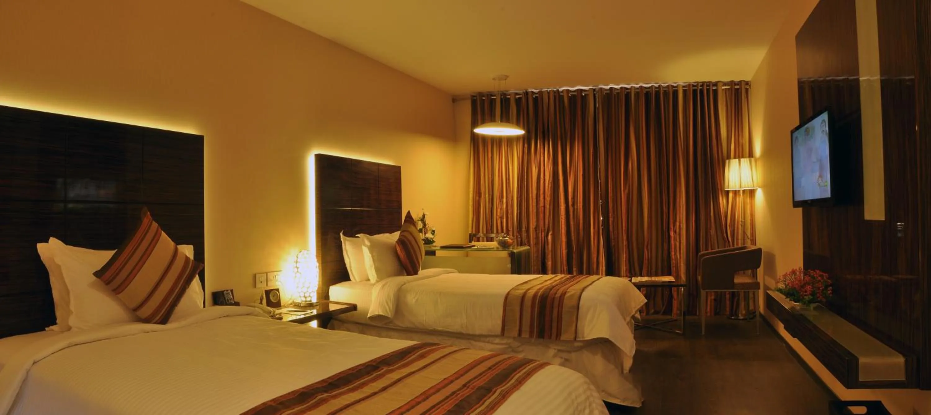 Photo of the whole room, Bed in The Arcadia