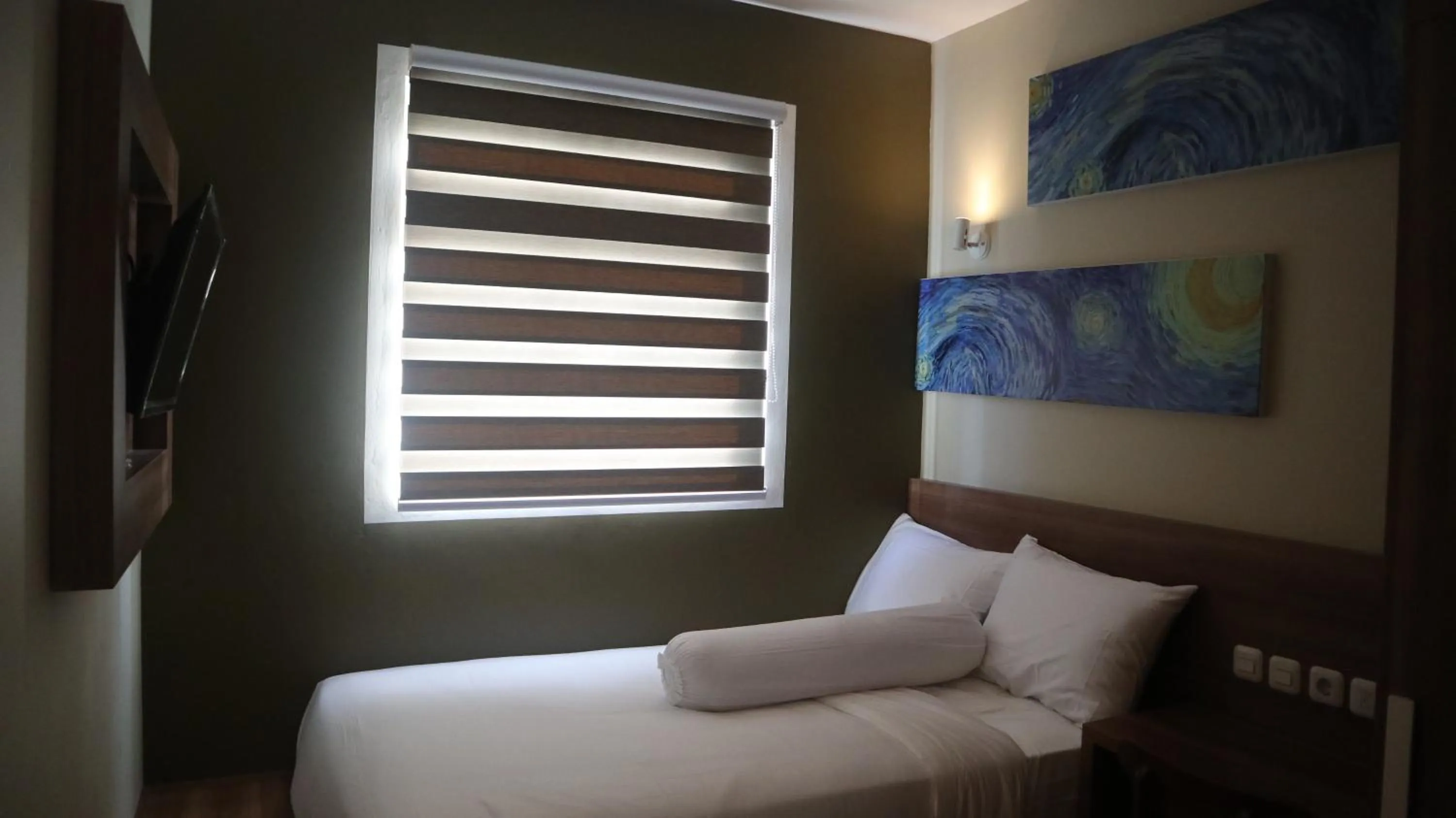 DJURAGAN KAMAR SLIPI