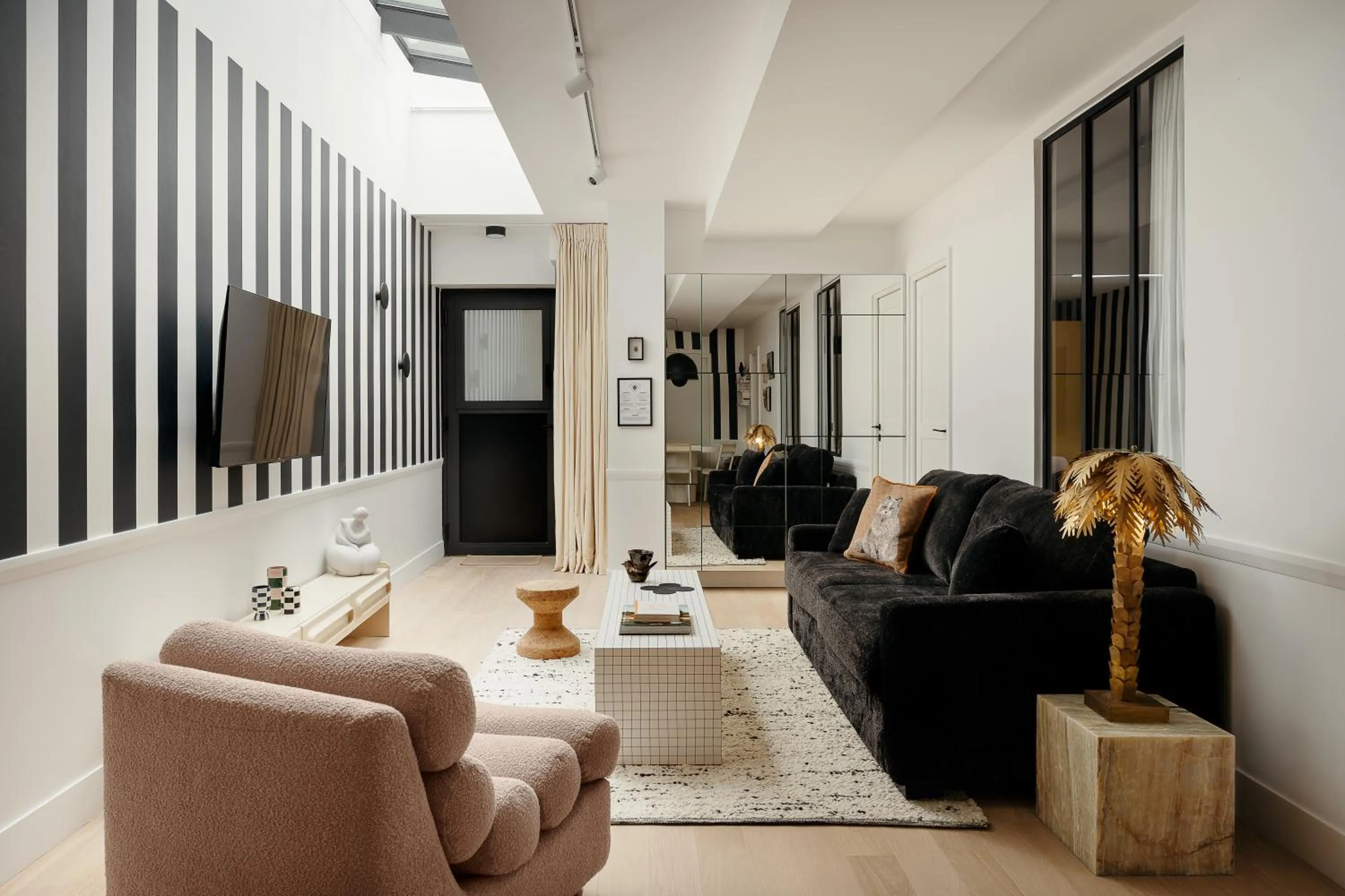 Living room in My Maison In Paris Invalides