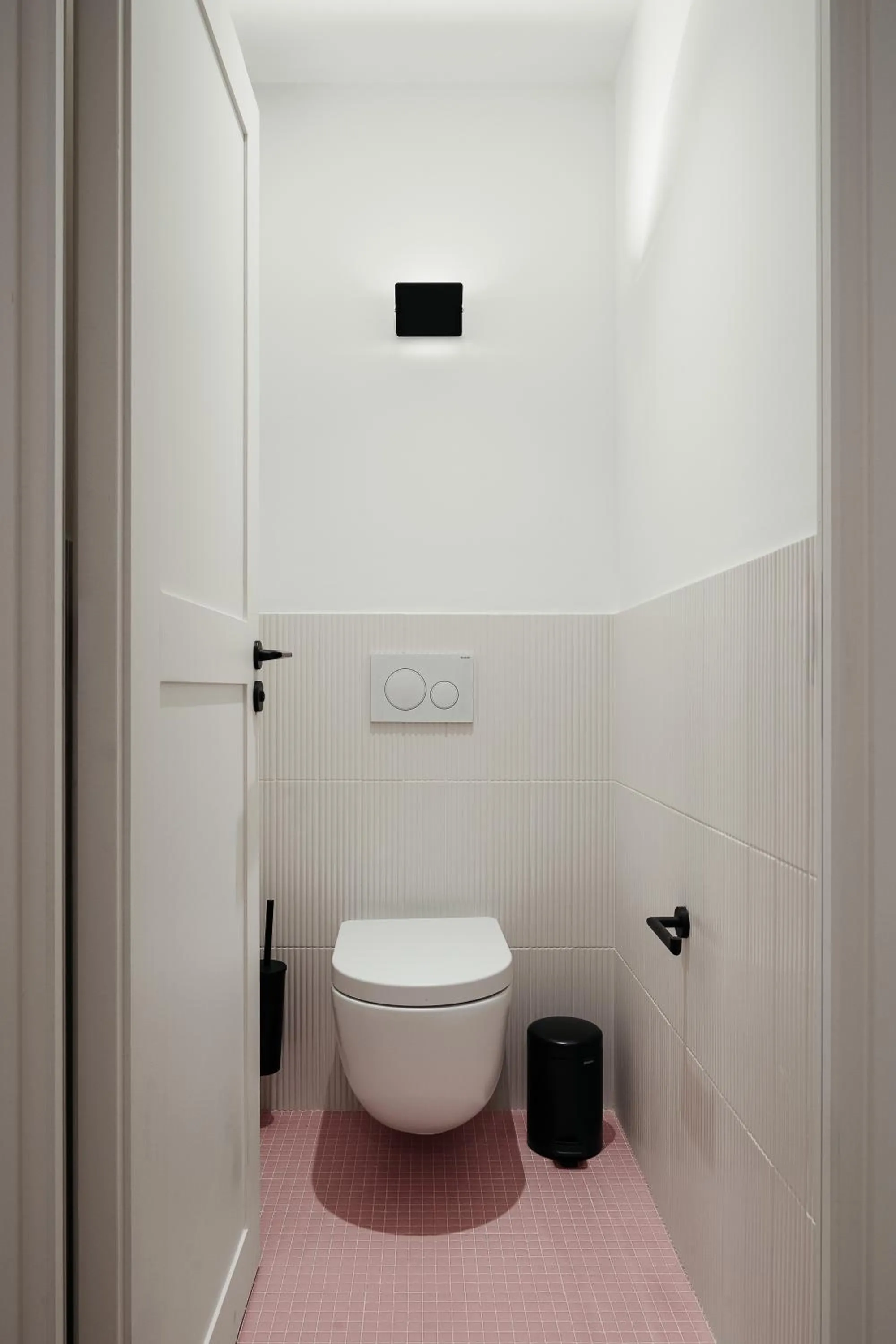 Toilet in My Maison In Paris Invalides