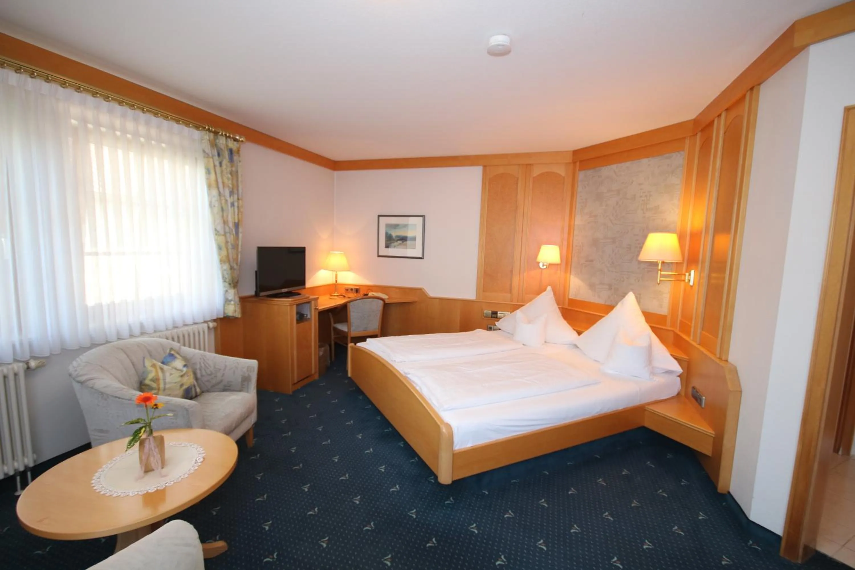 Bed in Hotel-Restaurant Hirsch