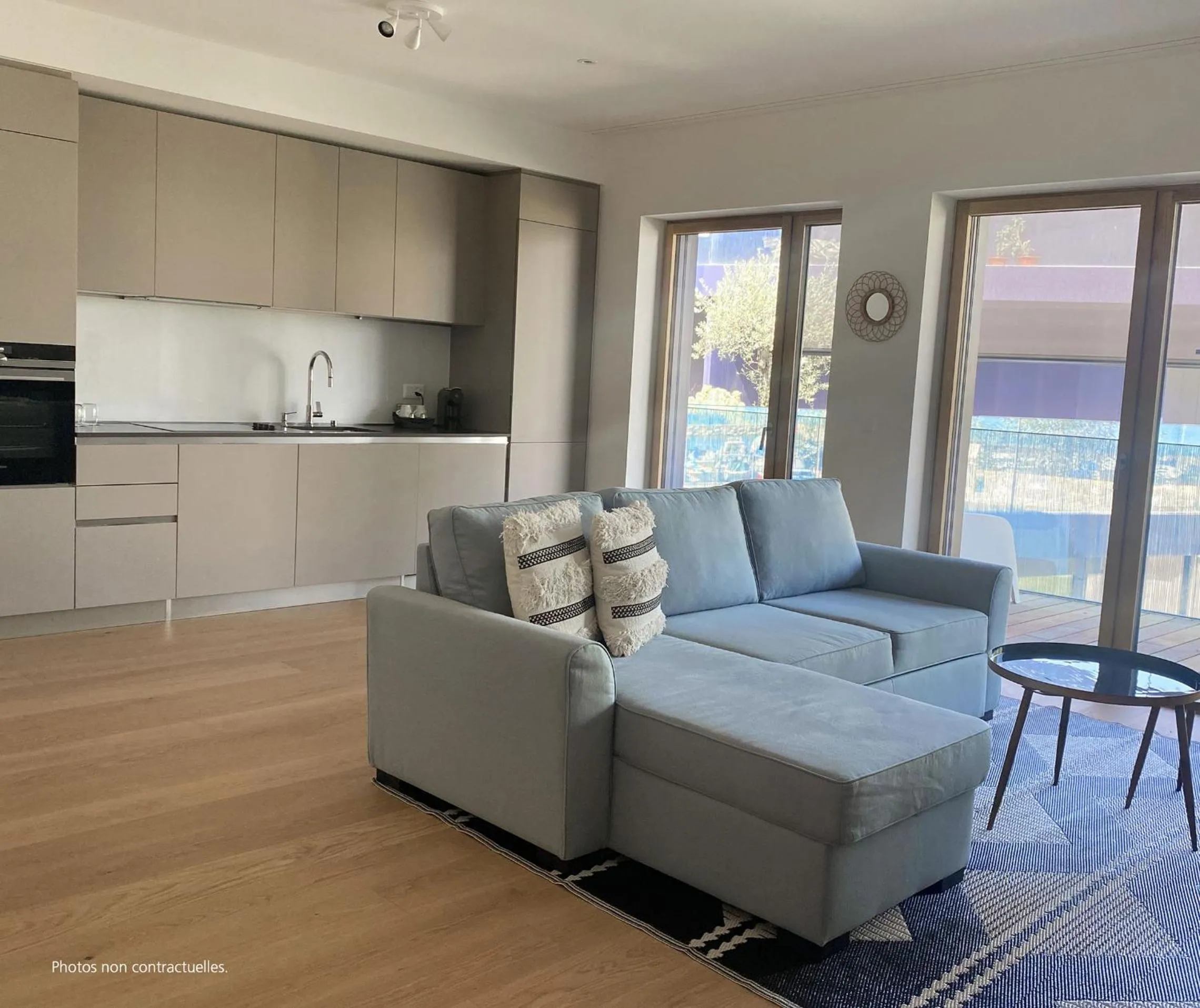 kitchen in Hôtel Restaurant Port-Conty