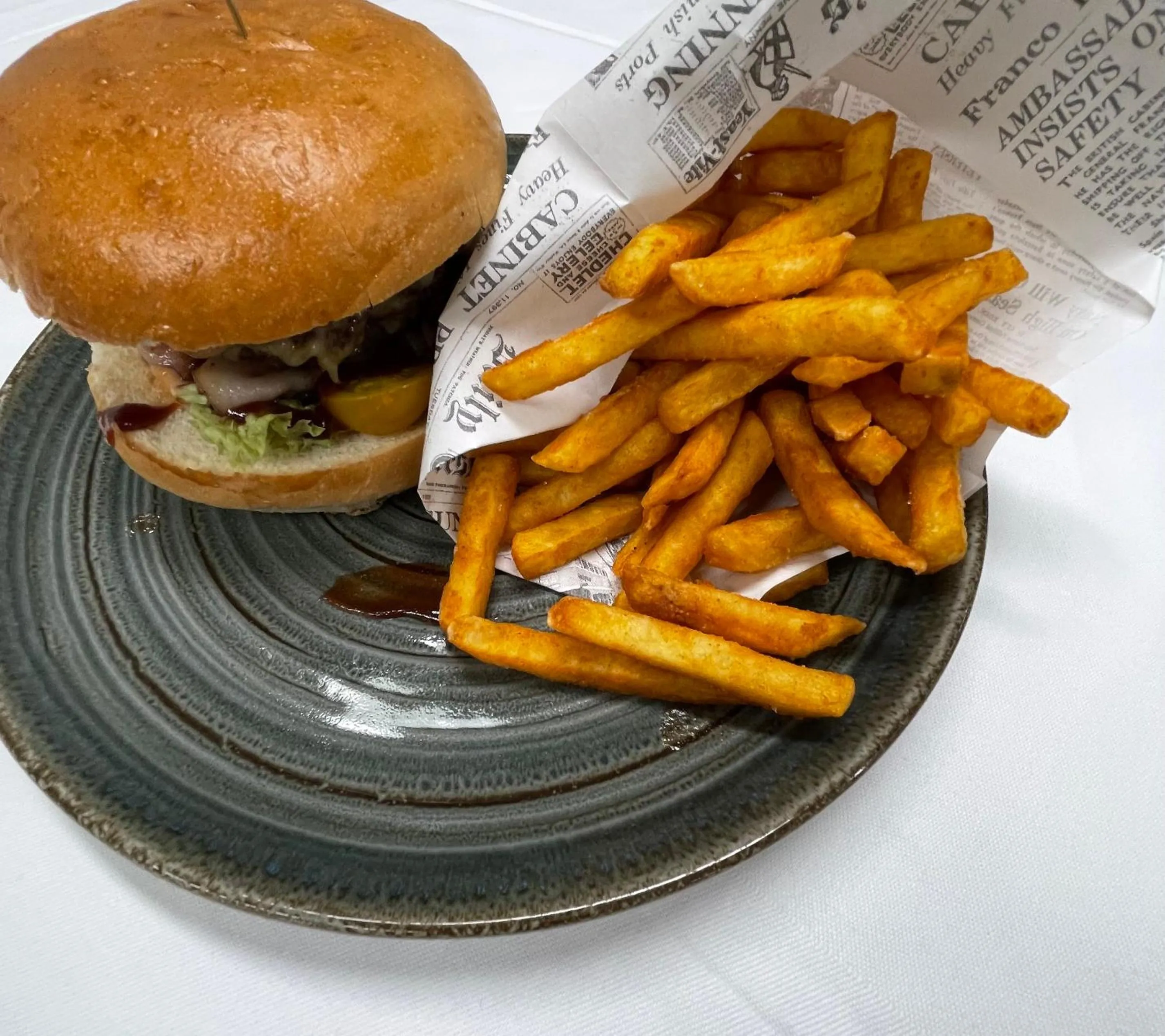 Restaurant/places to eat in Hôtel Restaurant Port-Conty