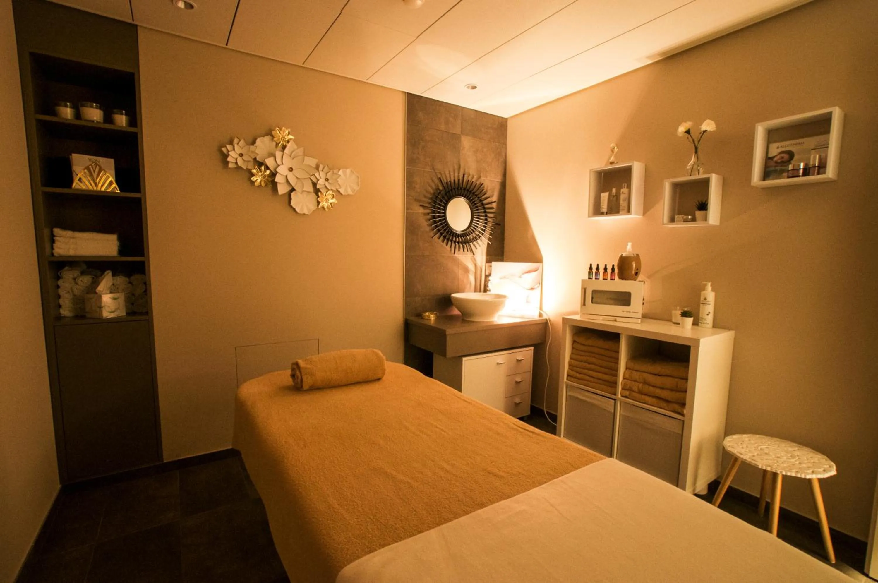 Massage in Hôtel Restaurant Port-Conty