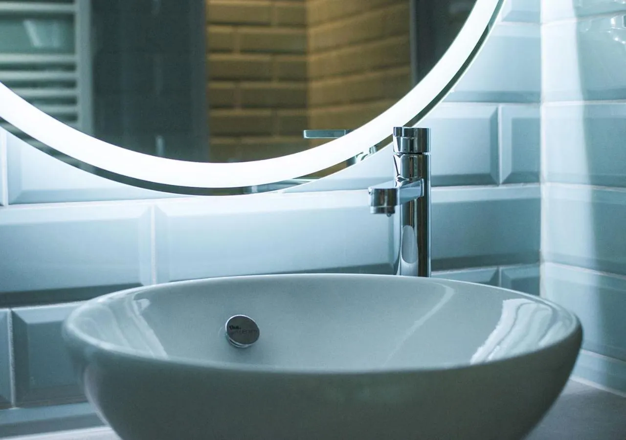 Bathroom in Hôtel Restaurant Port-Conty