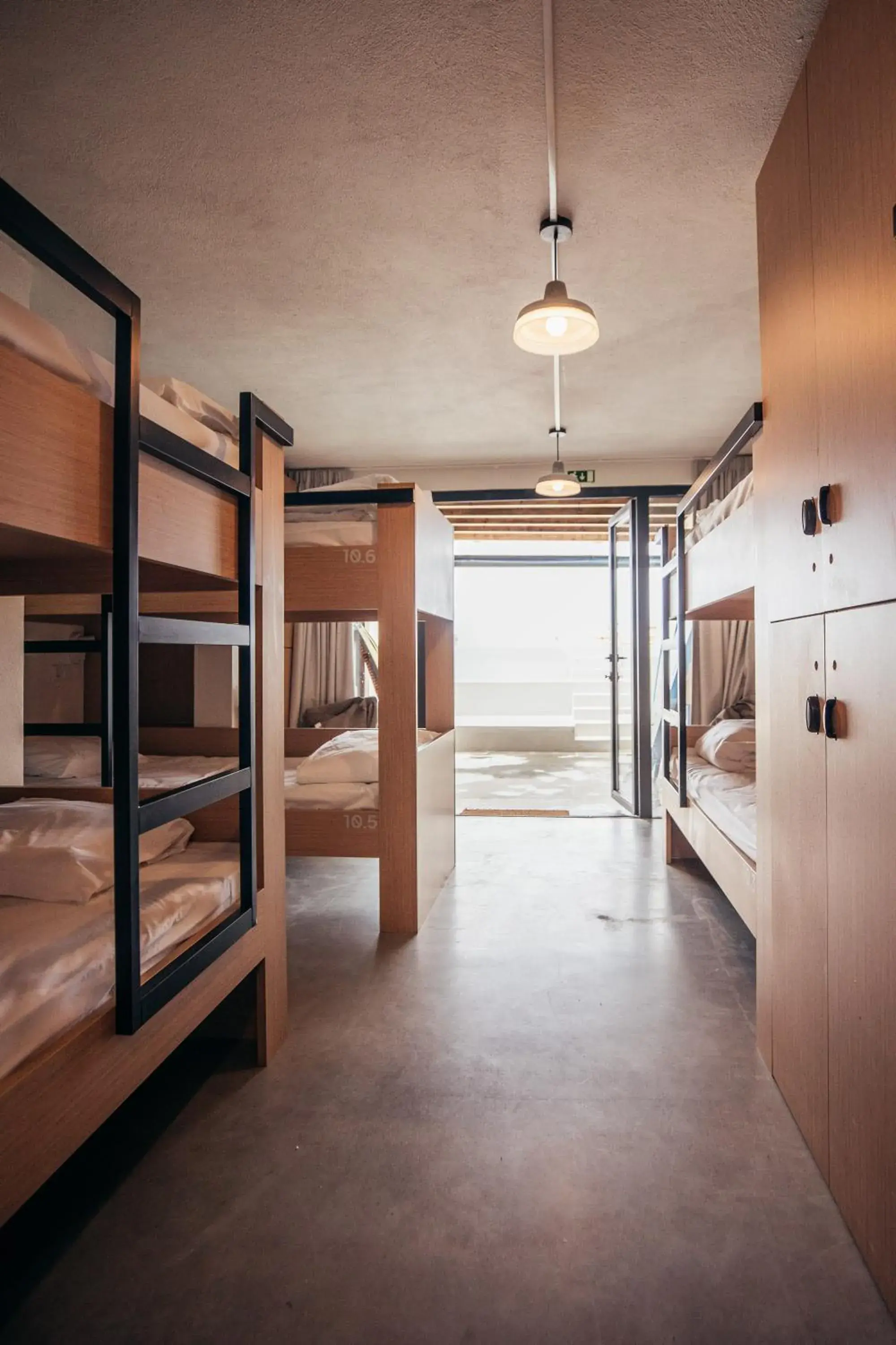 Bed in 8-Bed Mixed Dormitory Room in MUTE Hostel Porto Covo Bed in 8-Bed Mixed Dormitory Room in MUTE Hostel Porto Covo