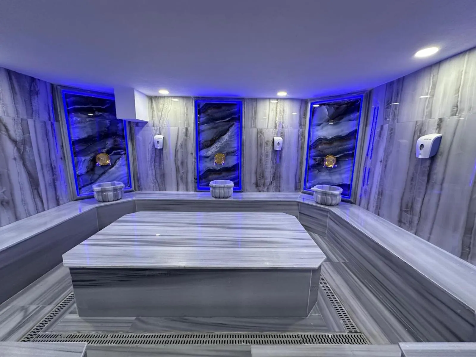 Bed in RUA WORLD HOTEL