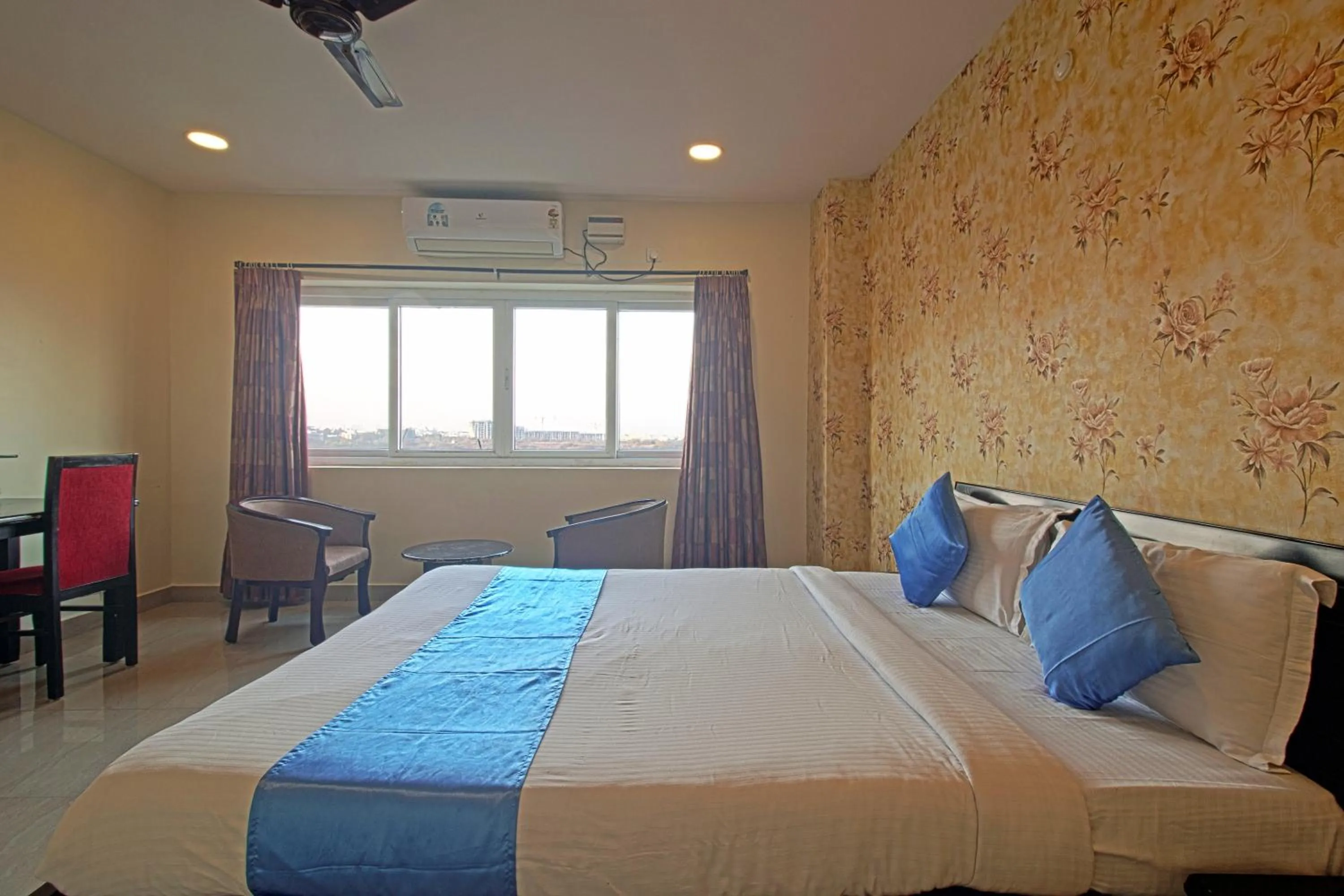 Bed in Hotel NS Royal Emirates With 3Hr Early check in