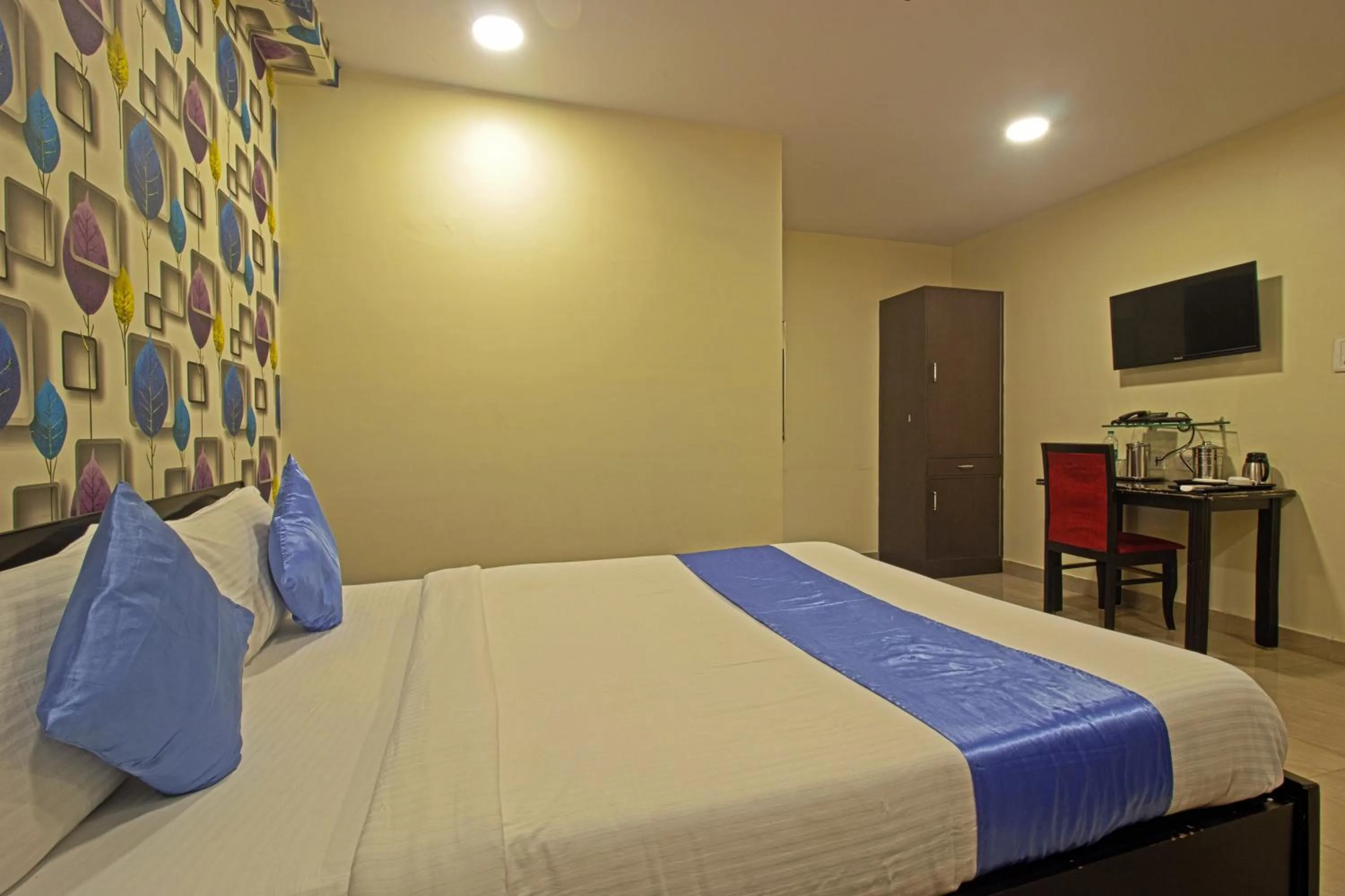 Bed in Hotel NS Royal Emirates With 3Hr Early check in