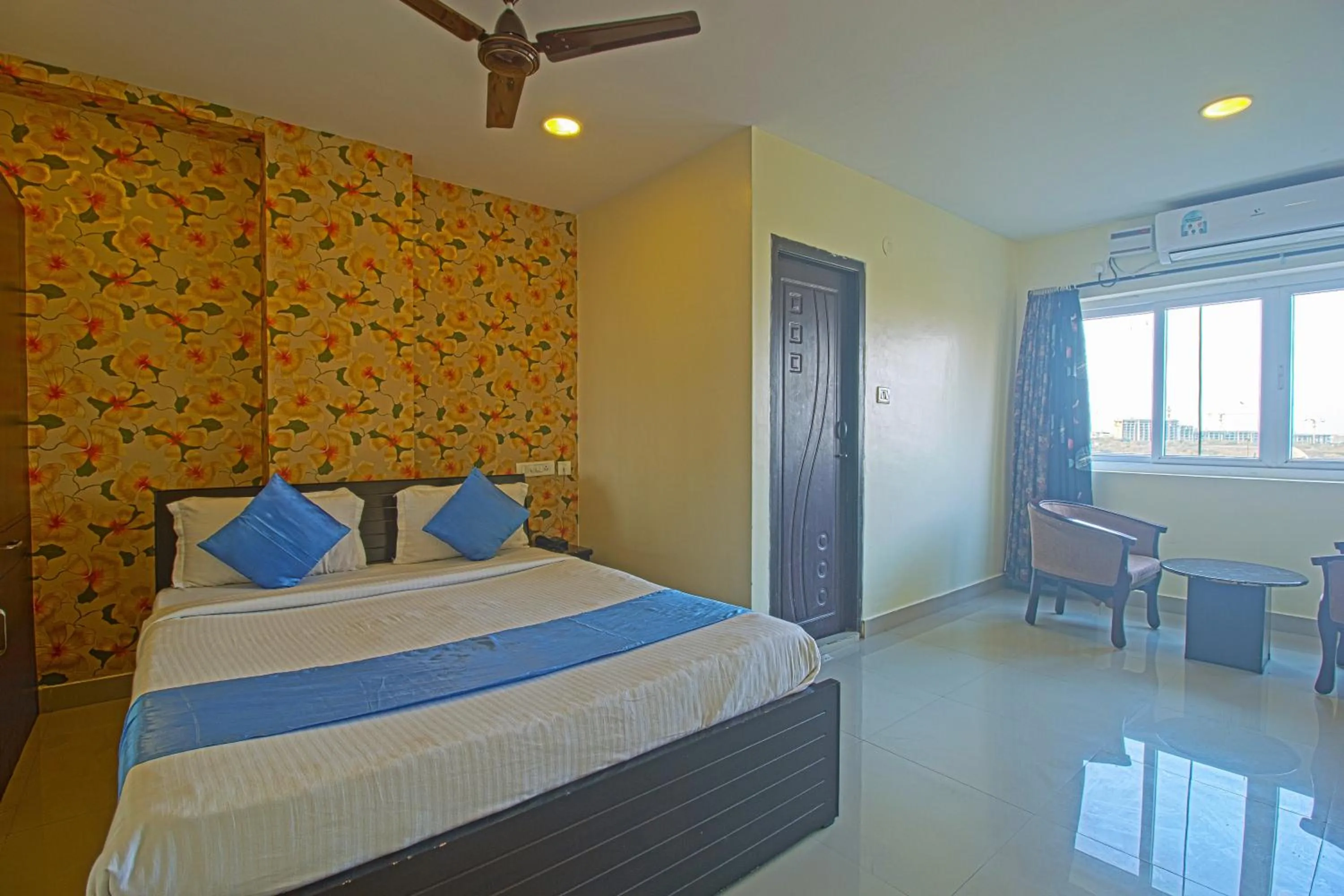 Bedroom, Bed in Hotel NS Royal Emirates With 3Hr Early check in