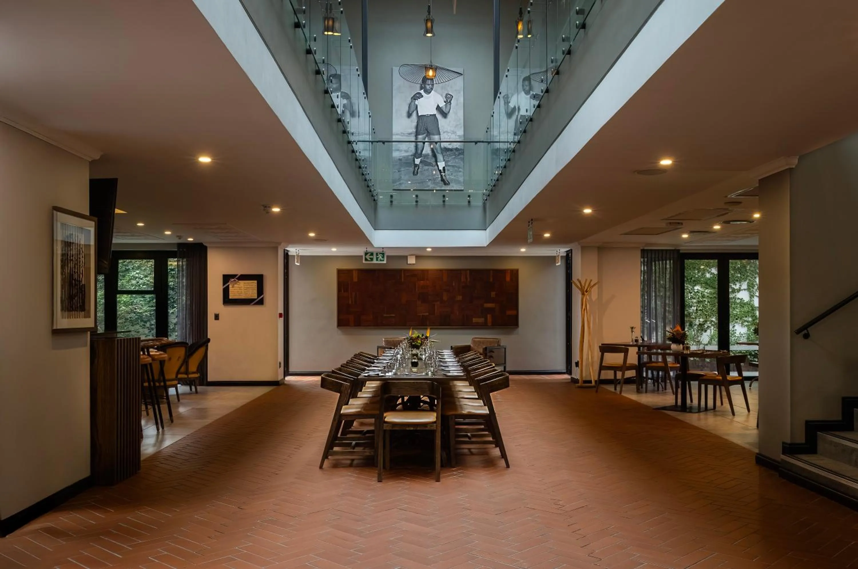 Restaurant/places to eat in Sanctuary Mandela