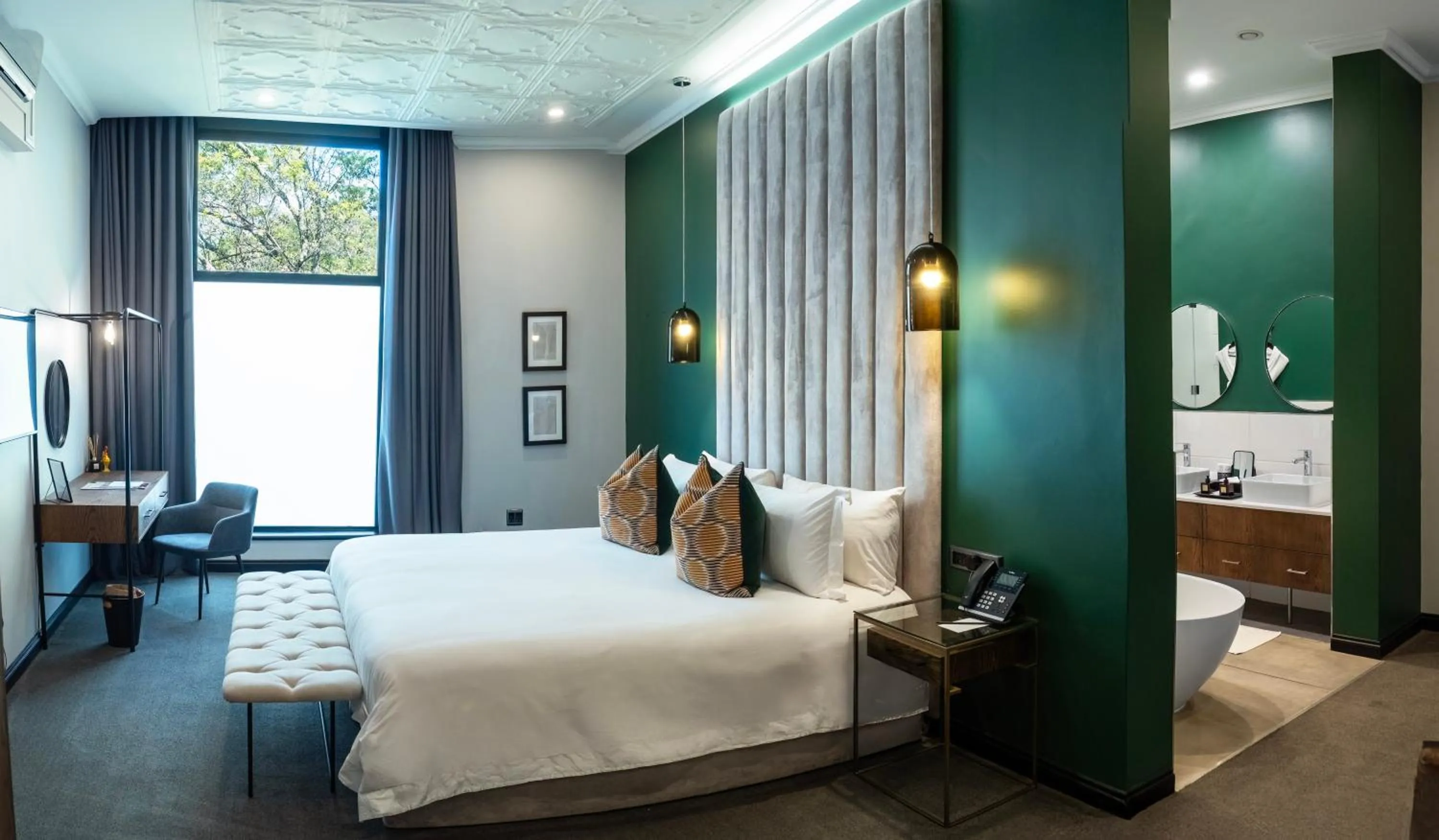 Bathroom, Bed in Sanctuary Mandela