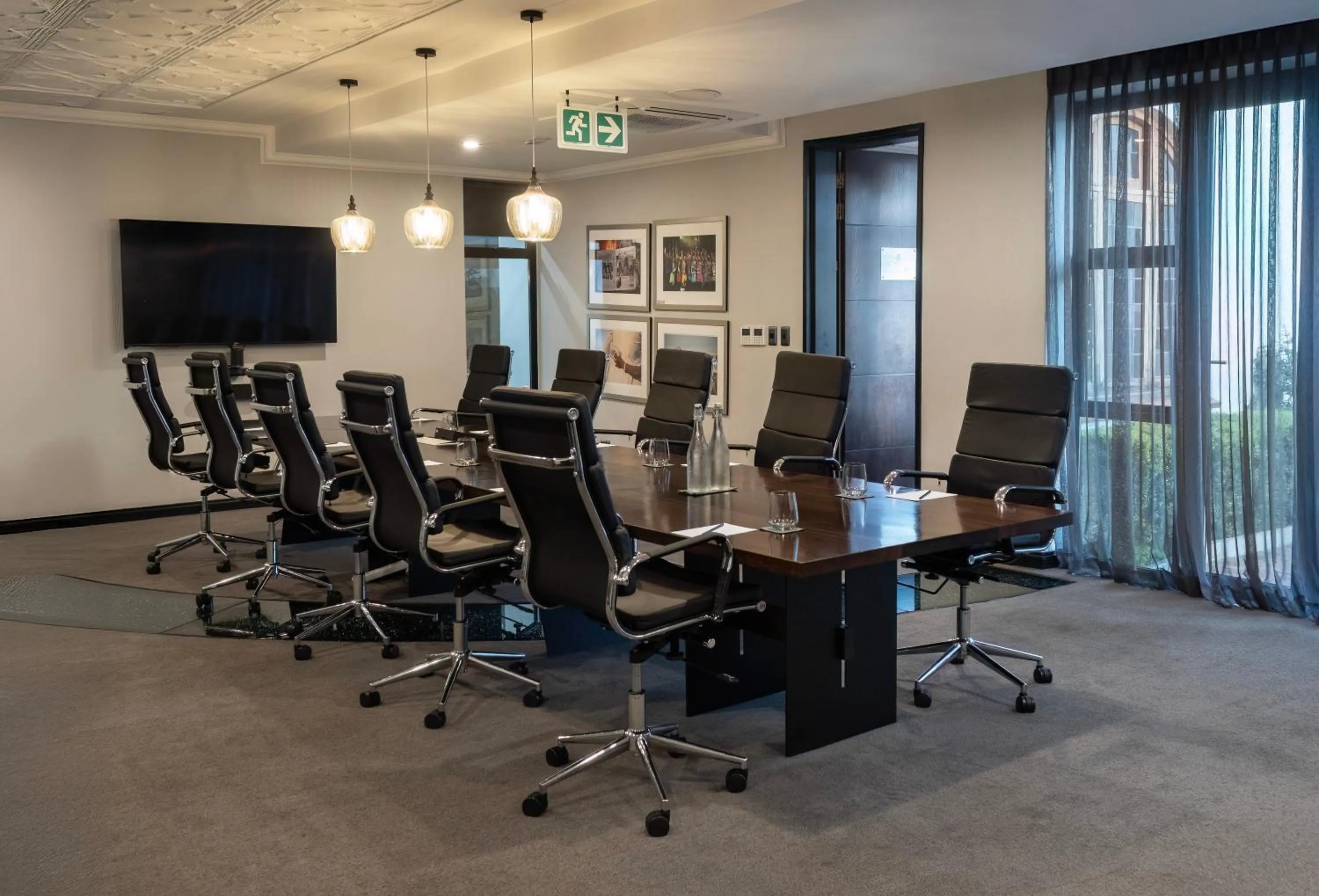 Business facilities in Sanctuary Mandela