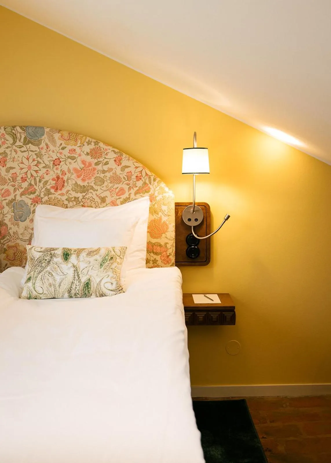 Bed in Hotel Ruth, WorldHotels Crafted