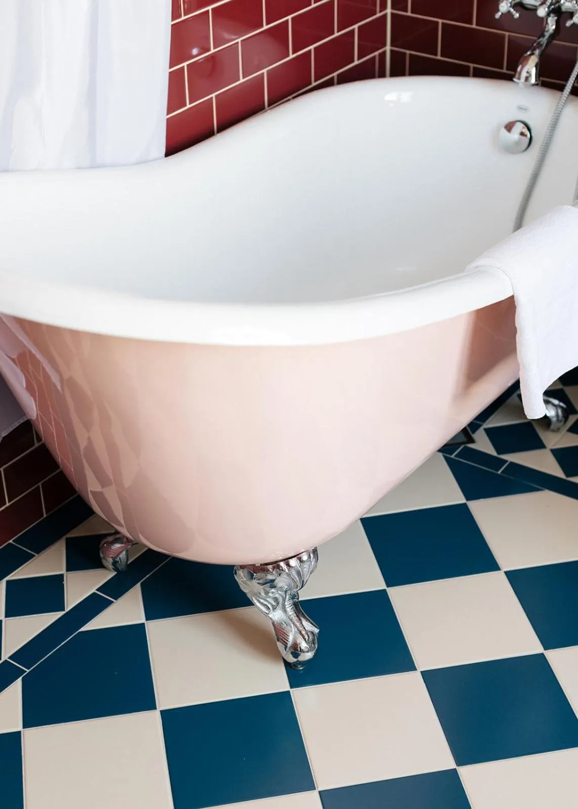 Bath in Hotel Ruth, WorldHotels Crafted