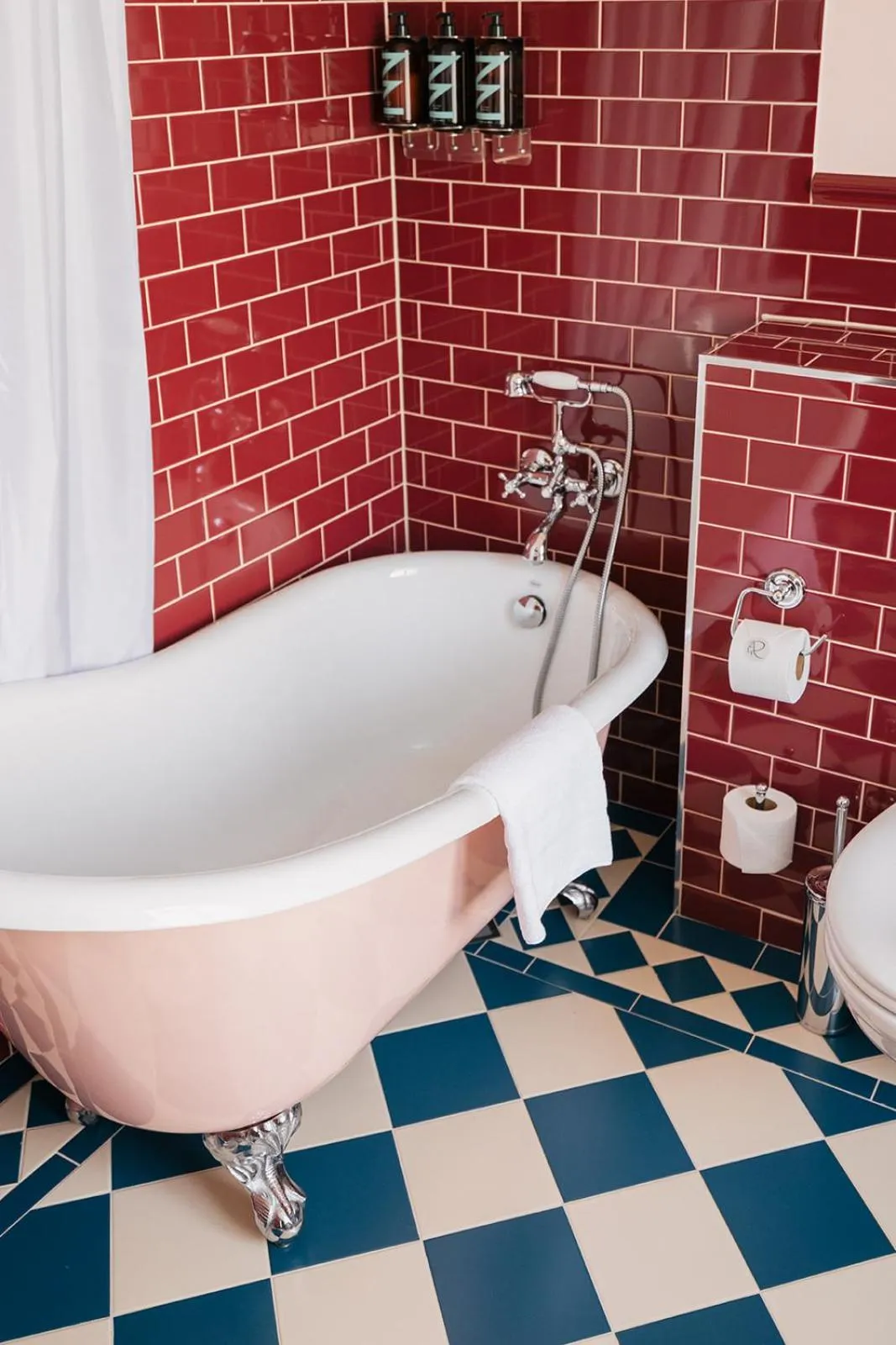 Bath in Hotel Ruth, WorldHotels Crafted