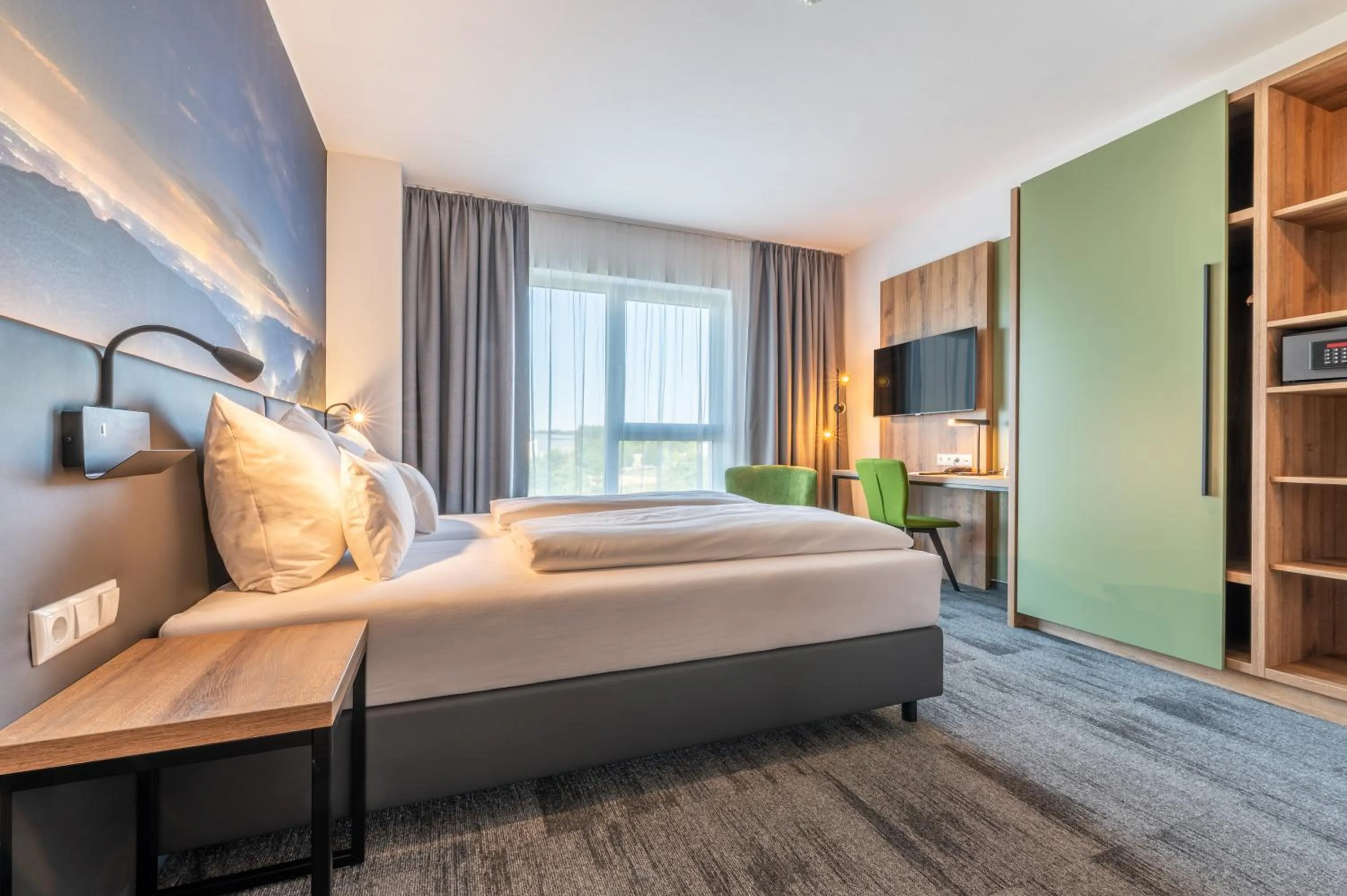 Bedroom, Bed in Aiden by Best Western Stadtgut Hotel Steyr - FREE PARKING