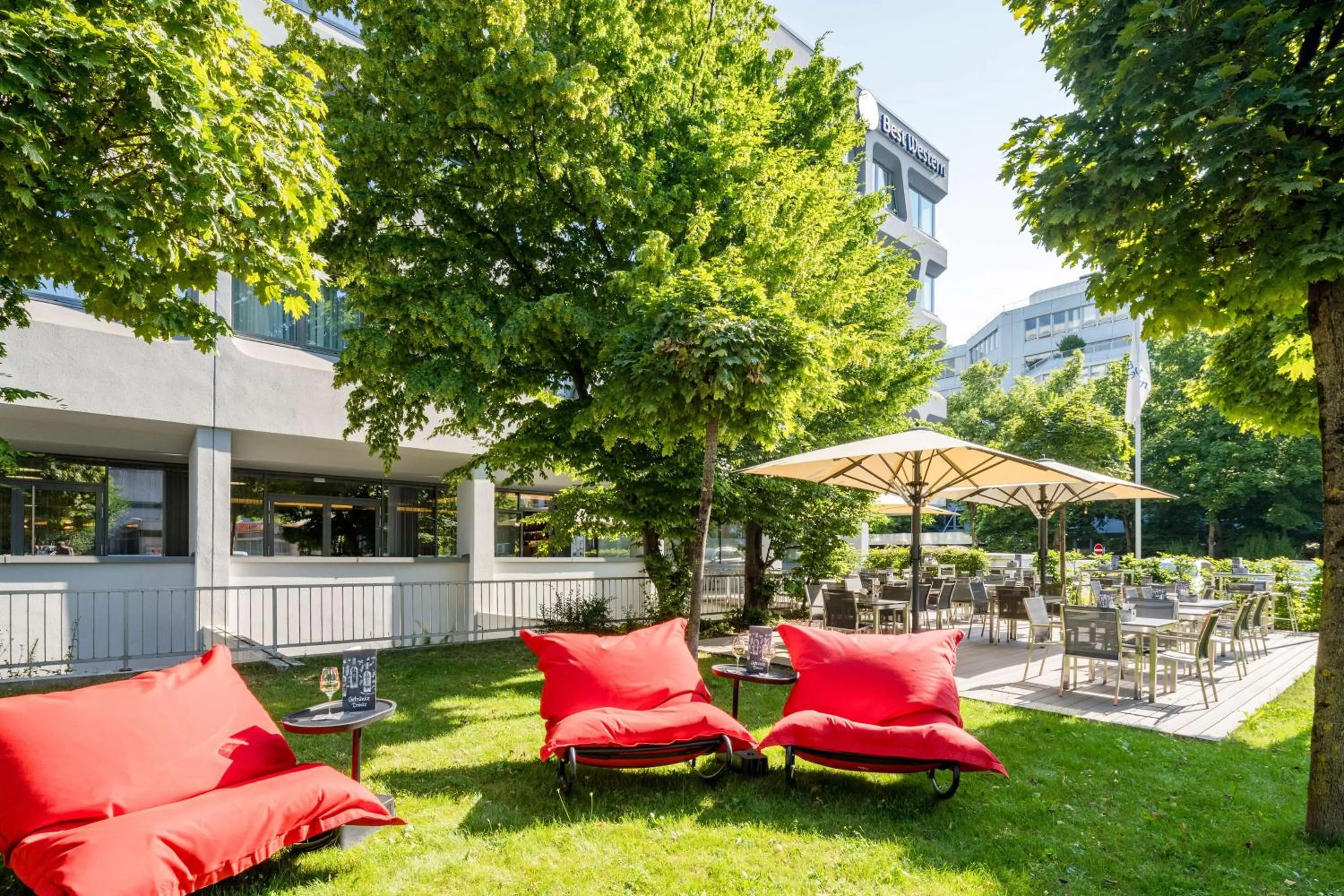 Property building in Best Western Hotel Arabellapark Muenchen