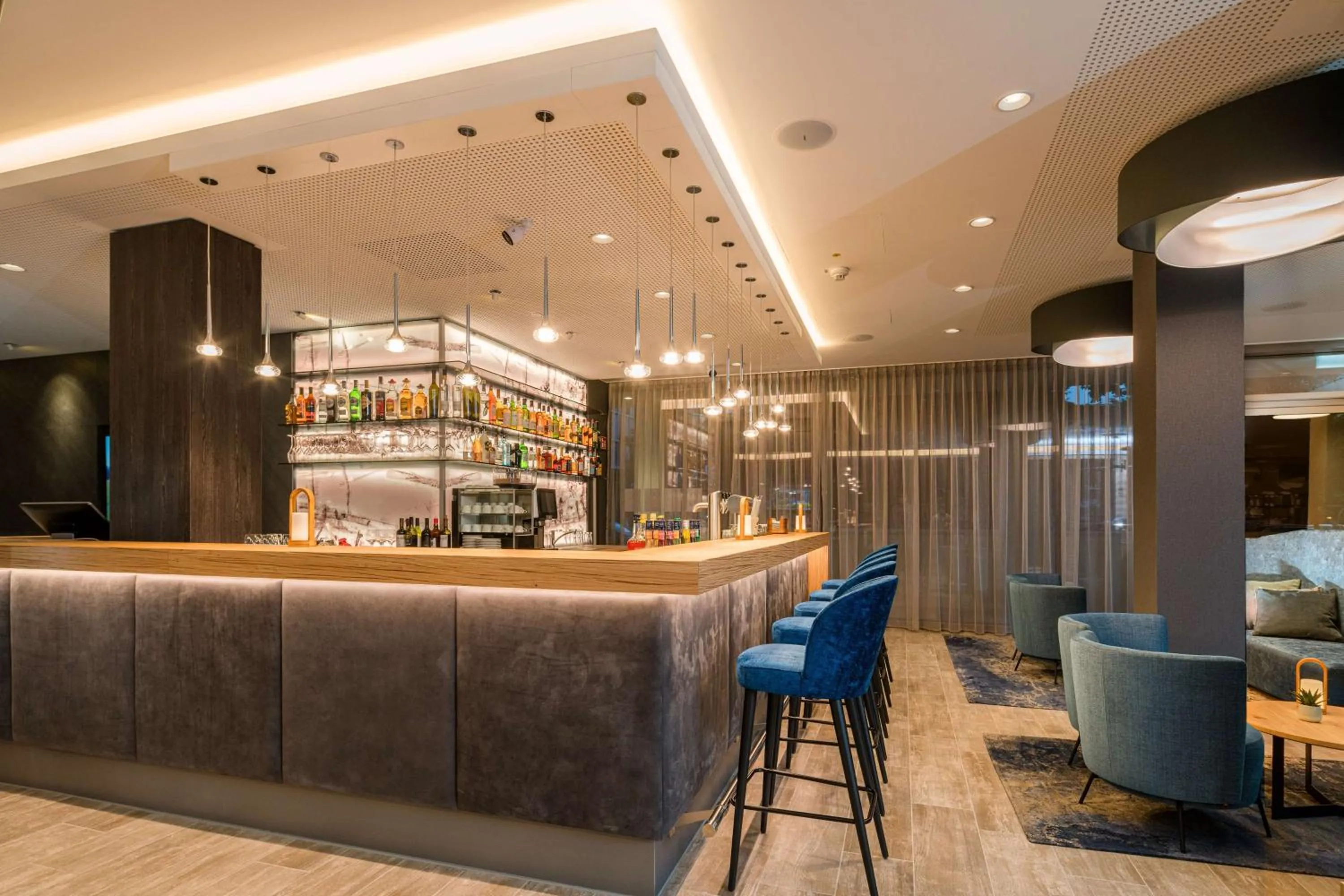 Lounge or bar in Best Western Hotel Arabellapark Muenchen