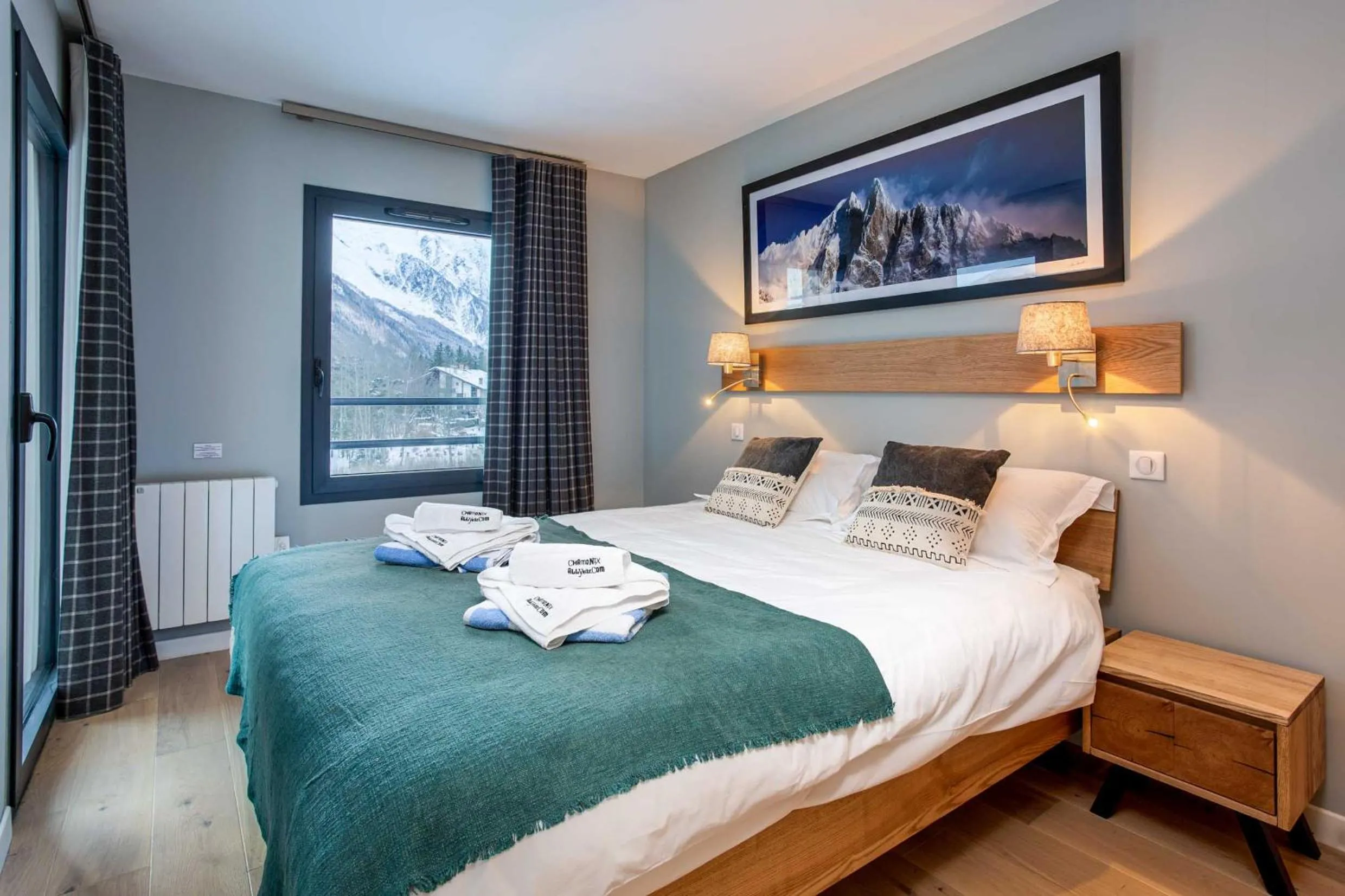 Bedroom, Bed in La Cordee 124 Apartment - Chamonix All Year