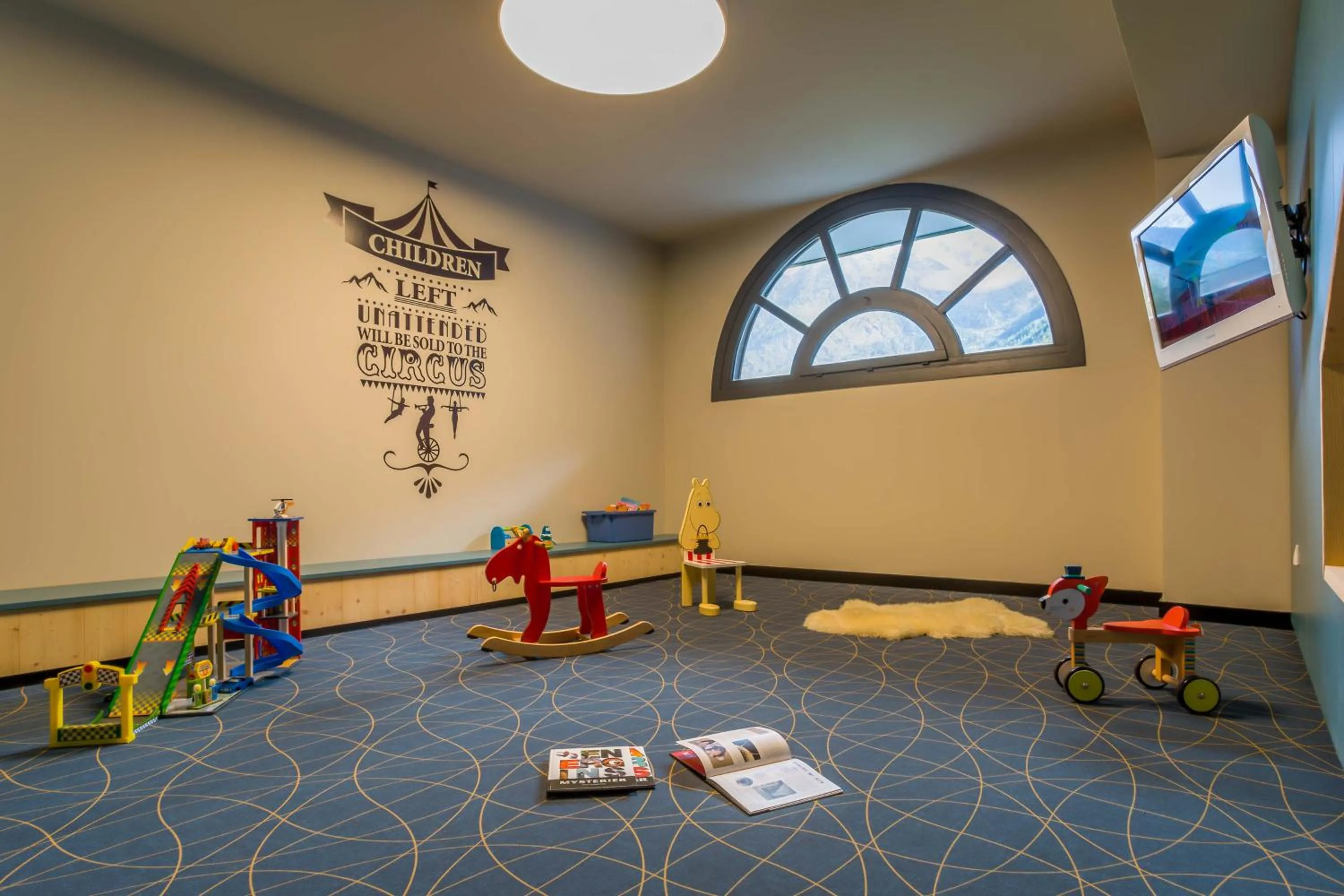 Children play ground in La Cordee 124 Apartment - Chamonix All Year