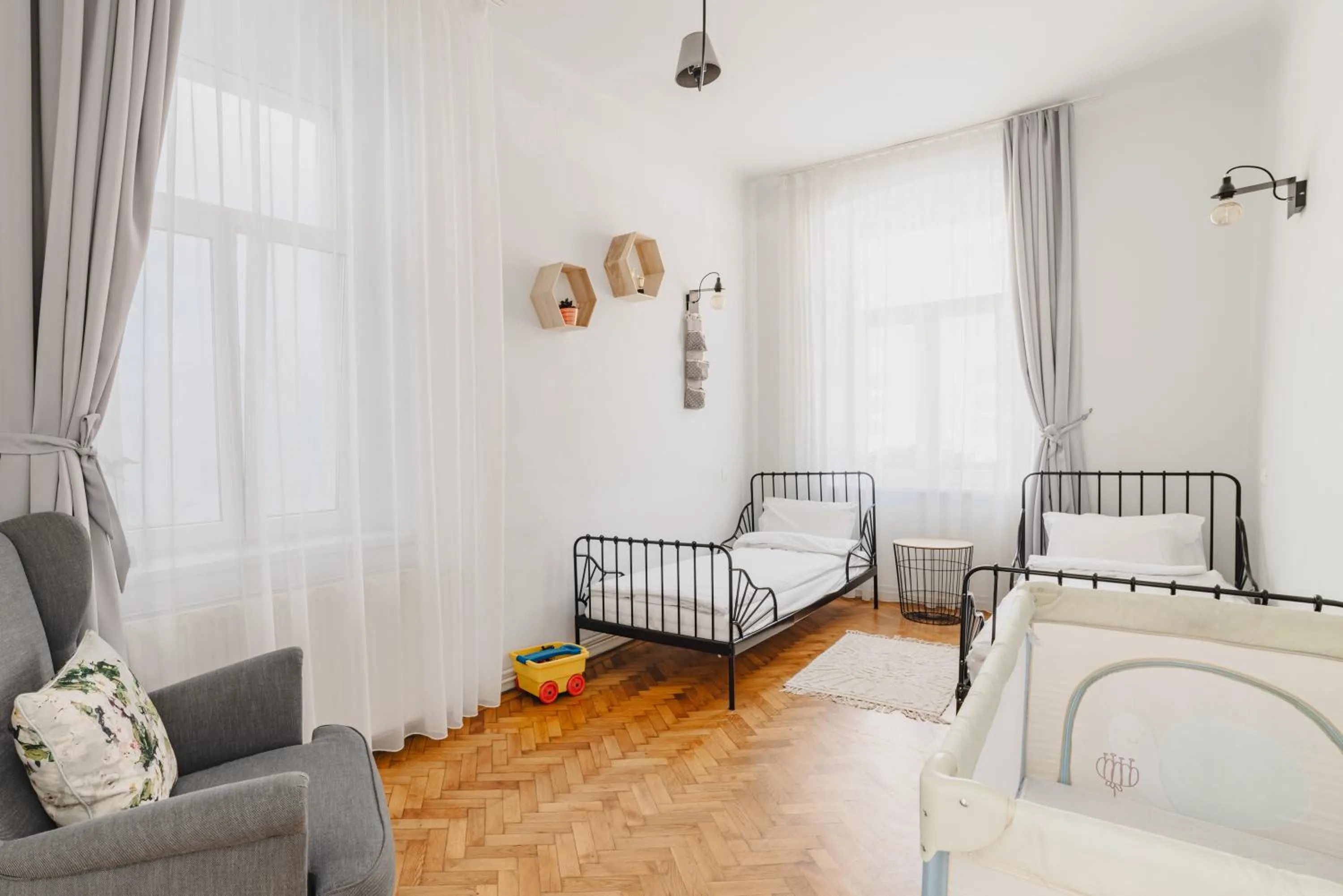 Decorative detail, Bed in ALBERT RESIDENCE Brasov with complimentary parking and 10 percent Food and Drinks