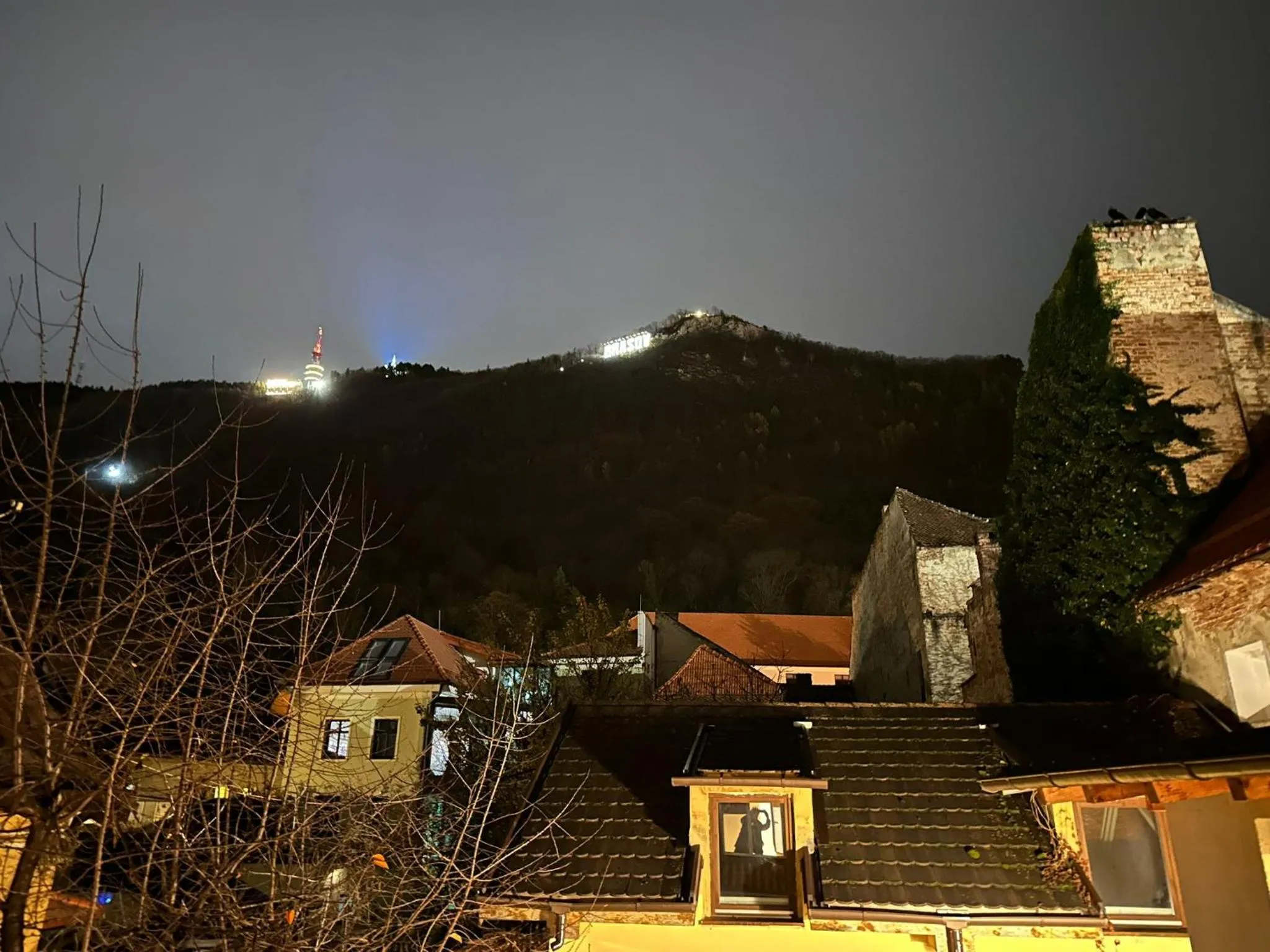 Property building in ALBERT RESIDENCE Brasov with complimentary parking and 10 percent Food and Drinks