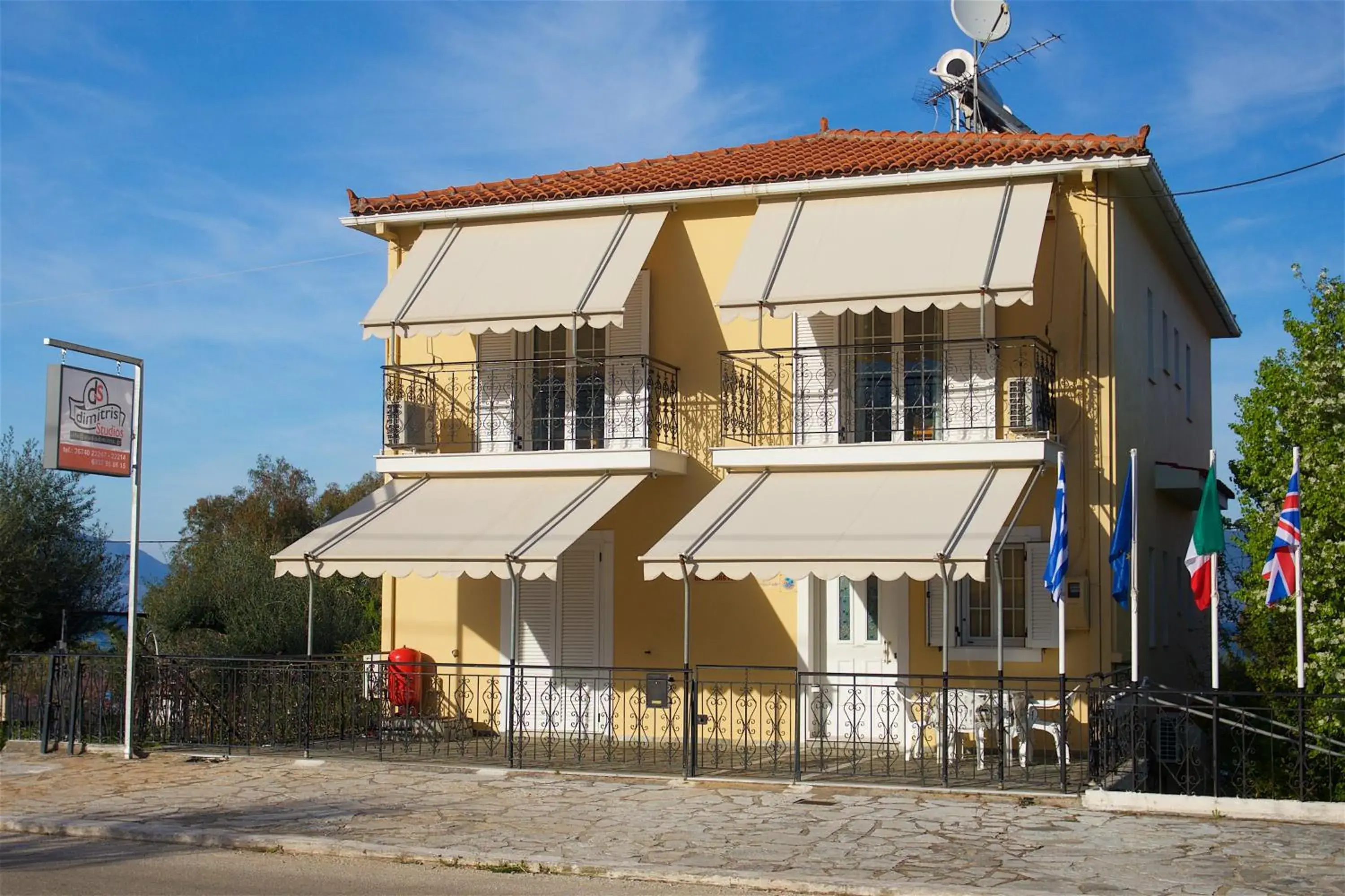 Dimitris Studios Dimitris Studios