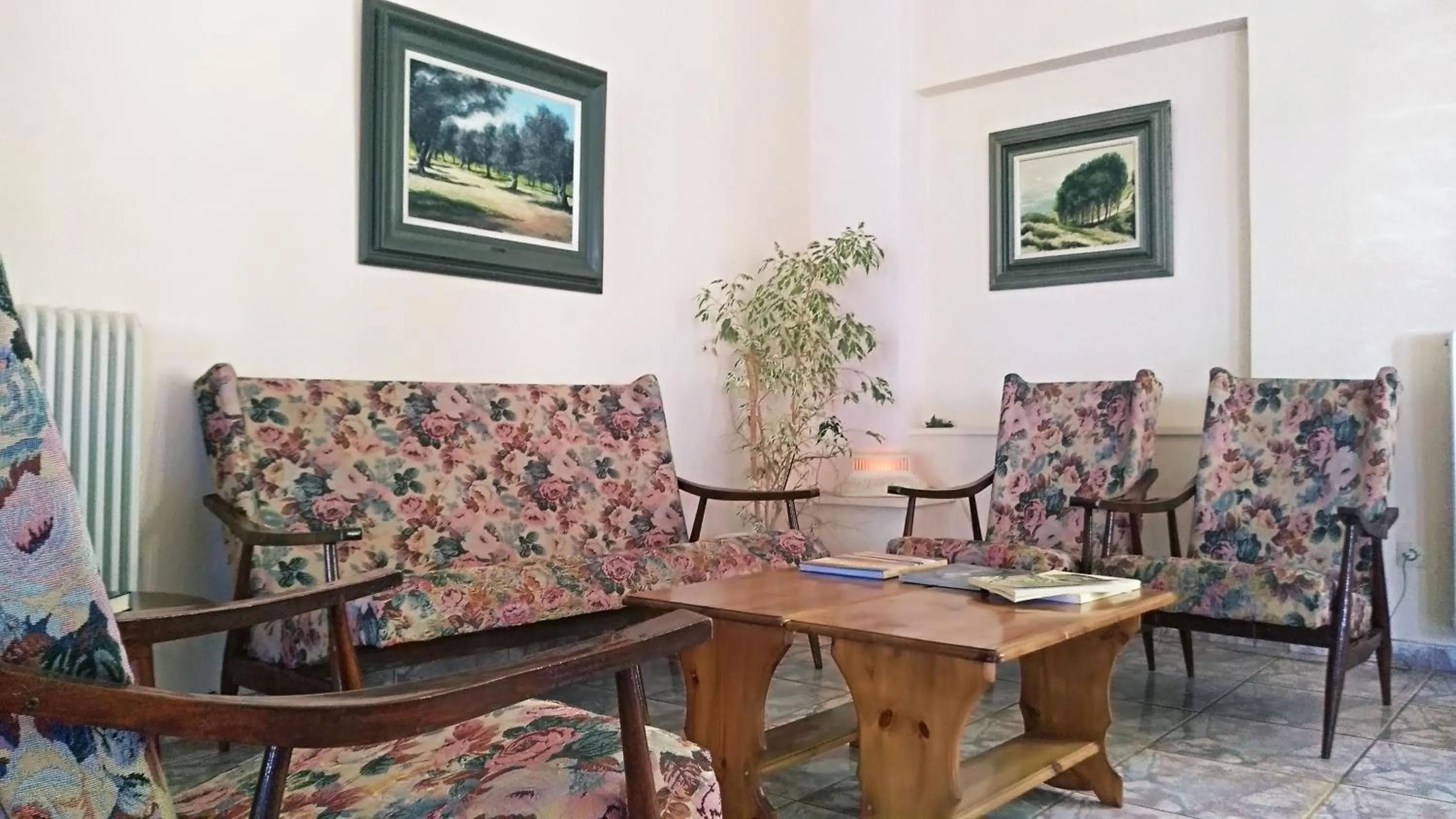 Living room in Nireus Hotel