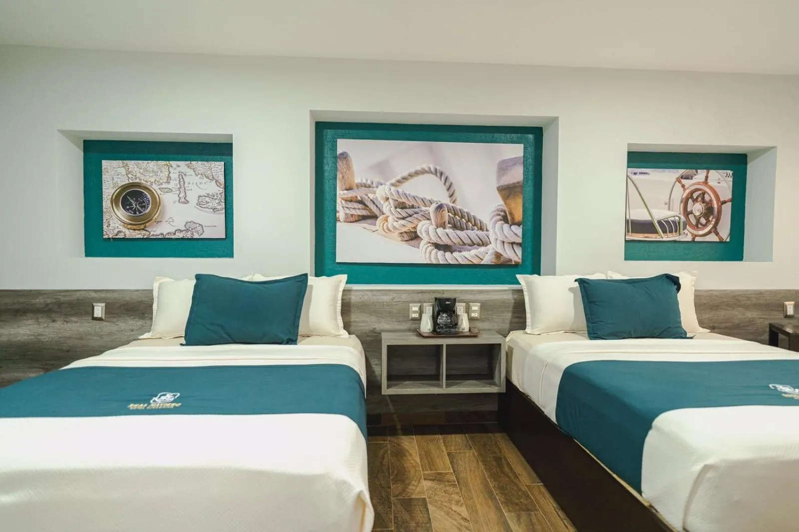 Property building, Bed in Real Naviero Hotel Ejecutivo