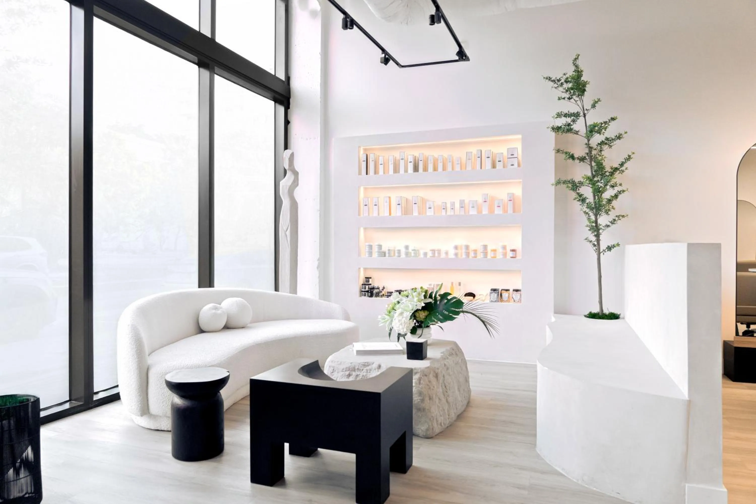 hair dresser in Sentral Wynwood