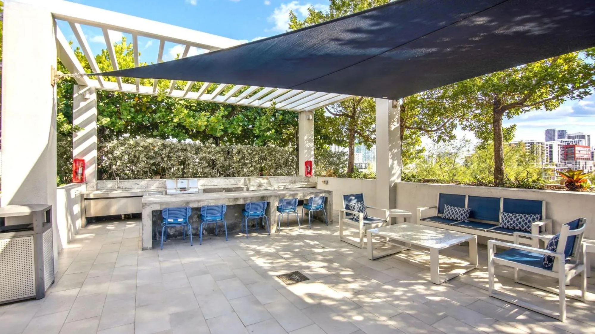 Swimming pool in Sentral Wynwood