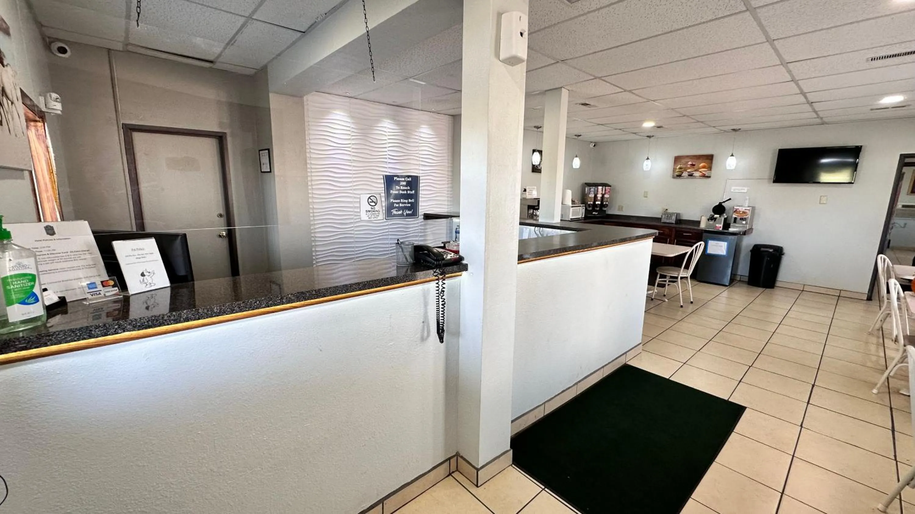 Lobby or reception in Yankton Inn