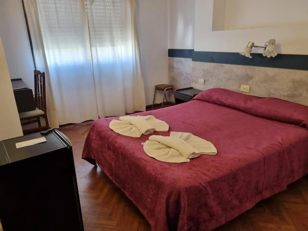 Bedroom, Bed in Crystal Hotel