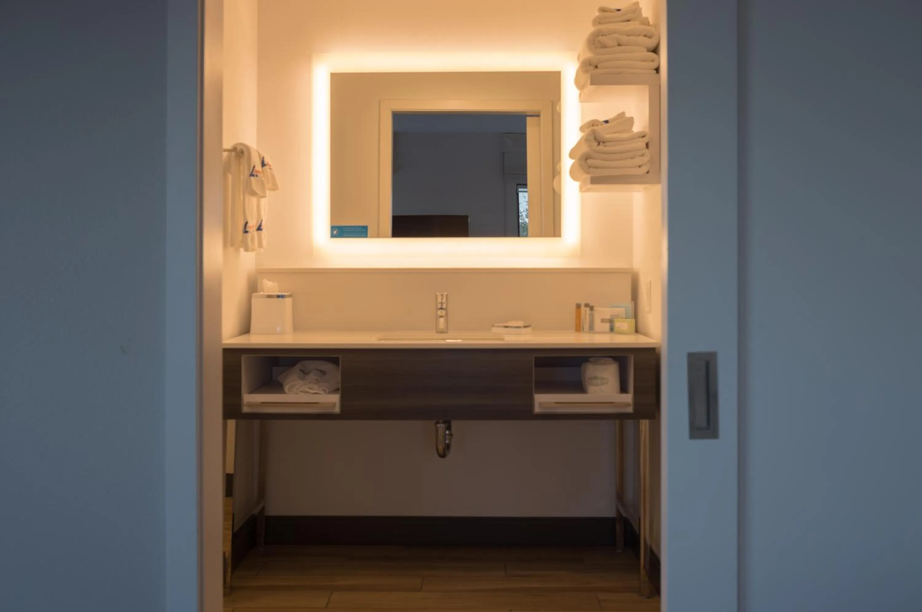 Bathroom in Snoqualmie Inn by Hotel America