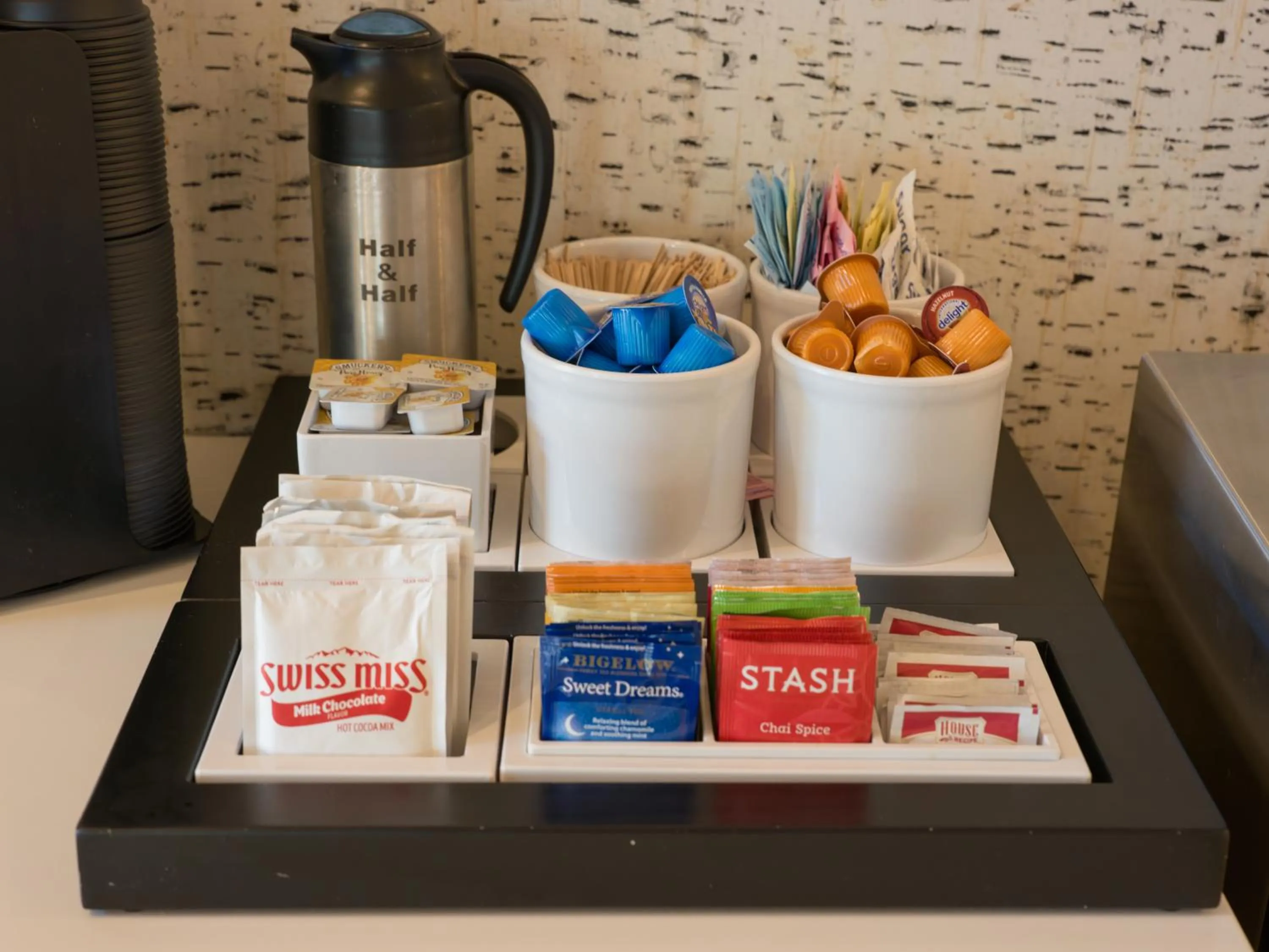 Coffee/tea facilities in Snoqualmie Inn by Hotel America