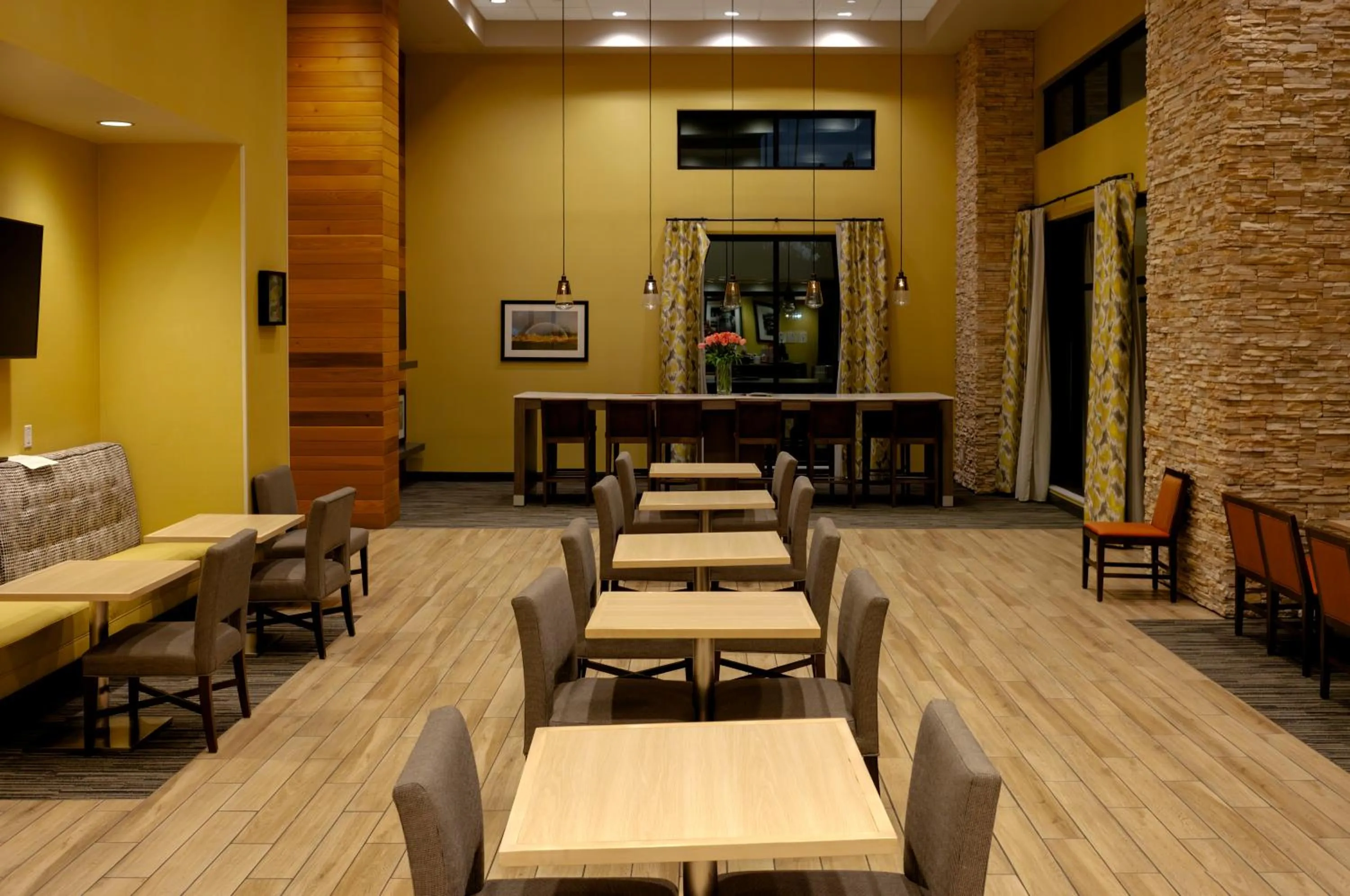 Breakfast in Snoqualmie Inn by Hotel America