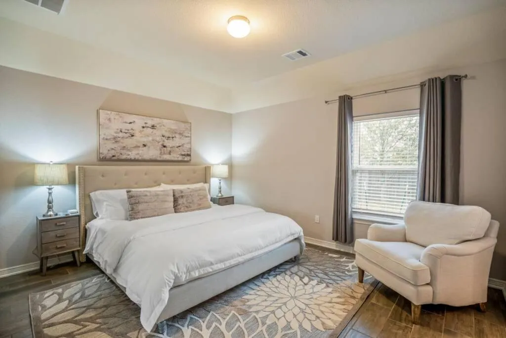 Bedroom, Bed in Reflection House at East River