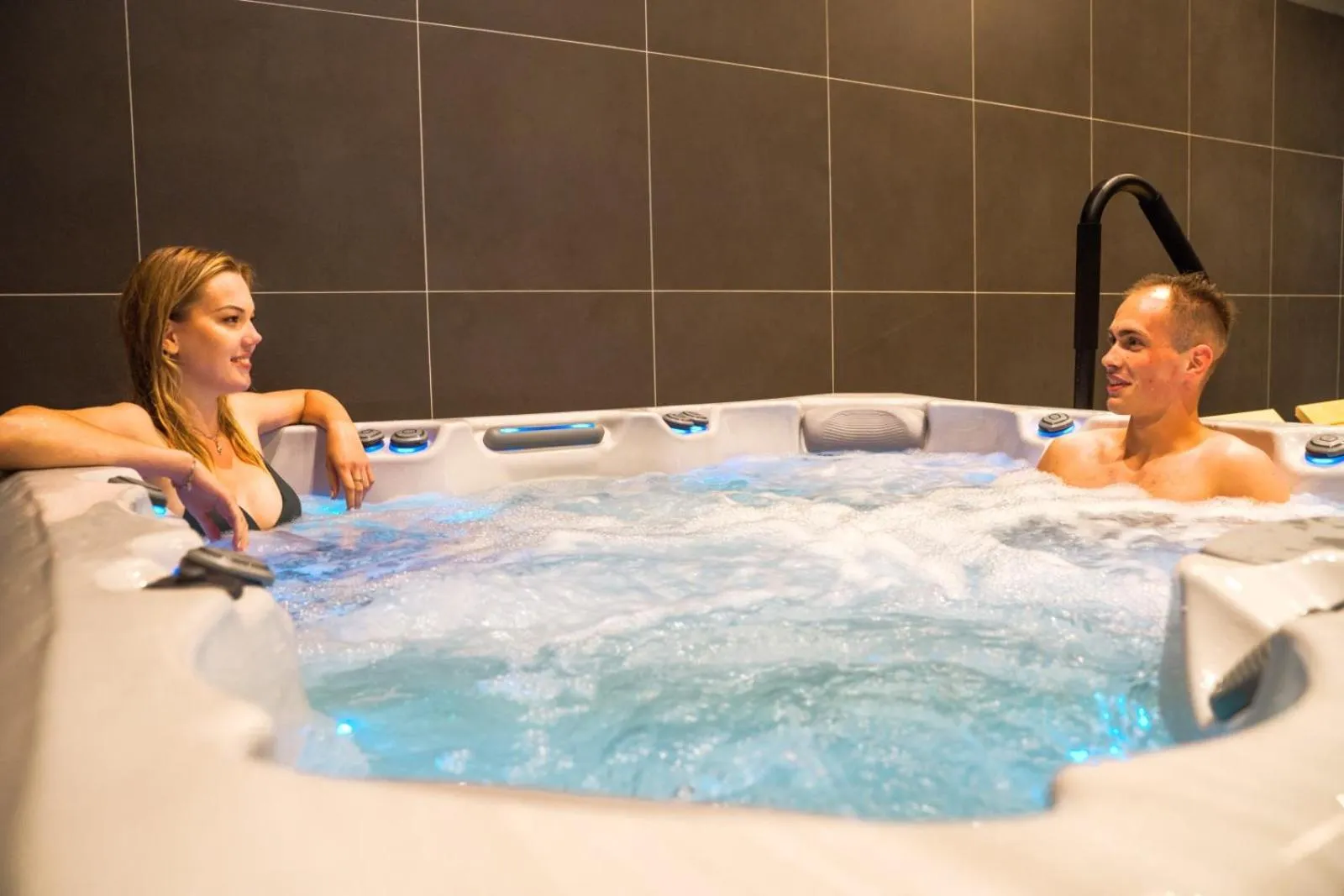 Hot Tub in Rákóczi Hotel, Tábor és Rendezvényközpont