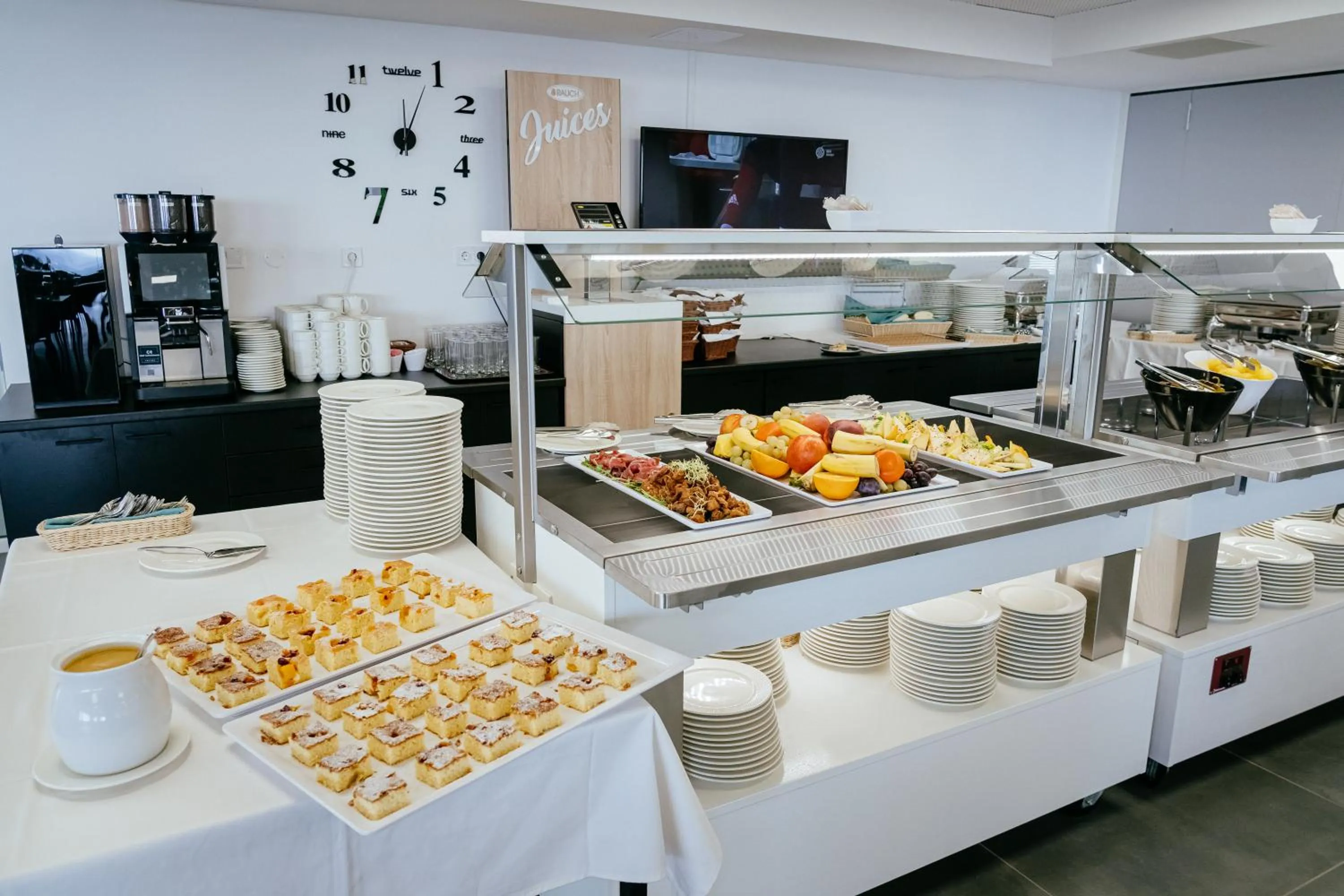 Restaurant/places to eat in Rákóczi Hotel, Tábor és Rendezvényközpont