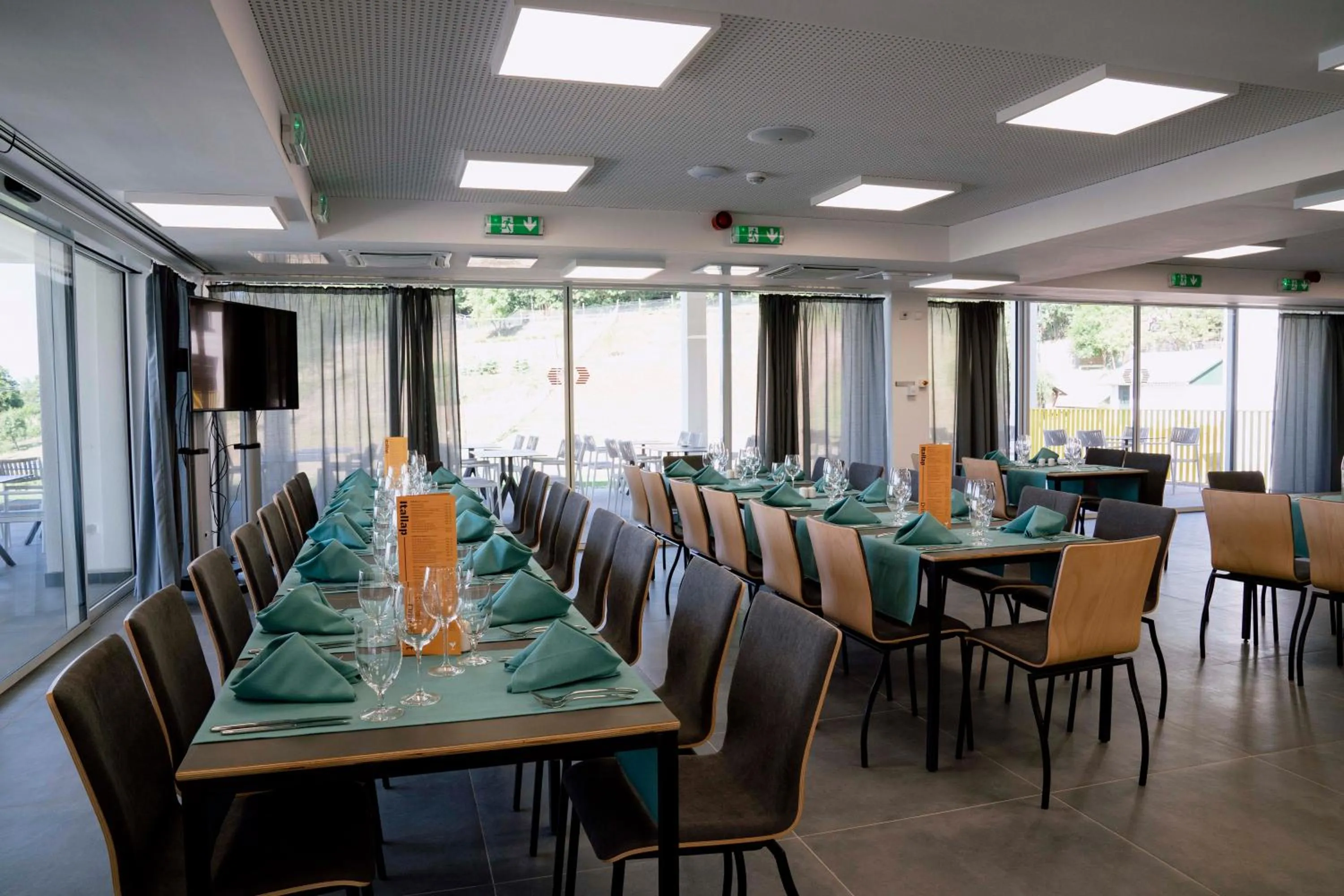 Restaurant/places to eat in Rákóczi Hotel, Tábor és Rendezvényközpont