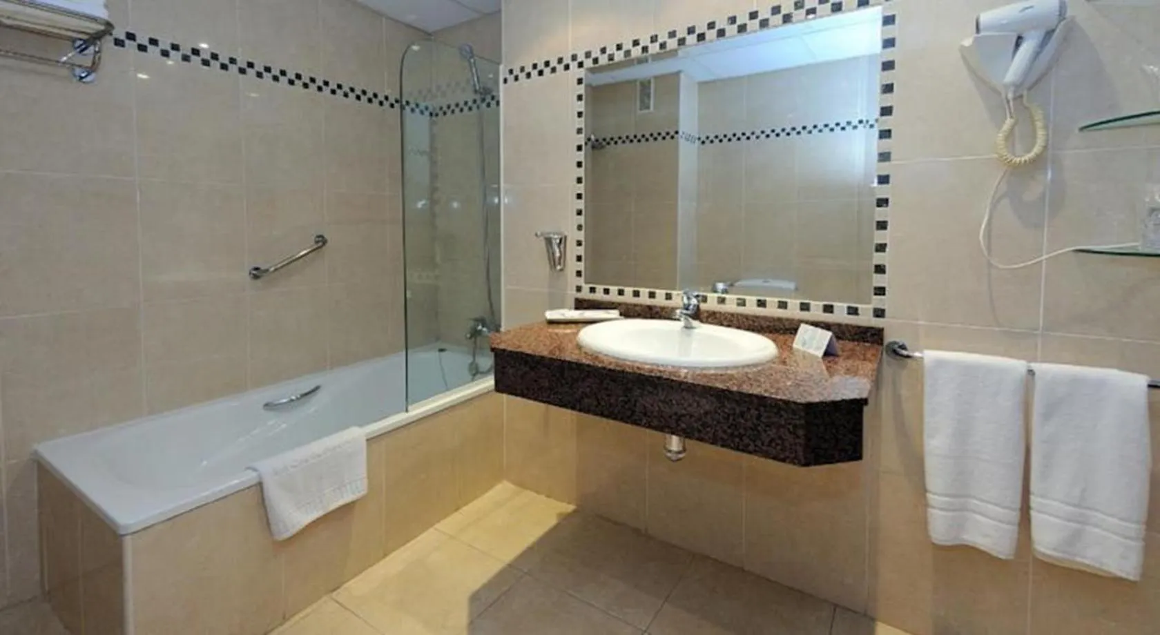 Toilet, Bathroom in Hotel Vistamar