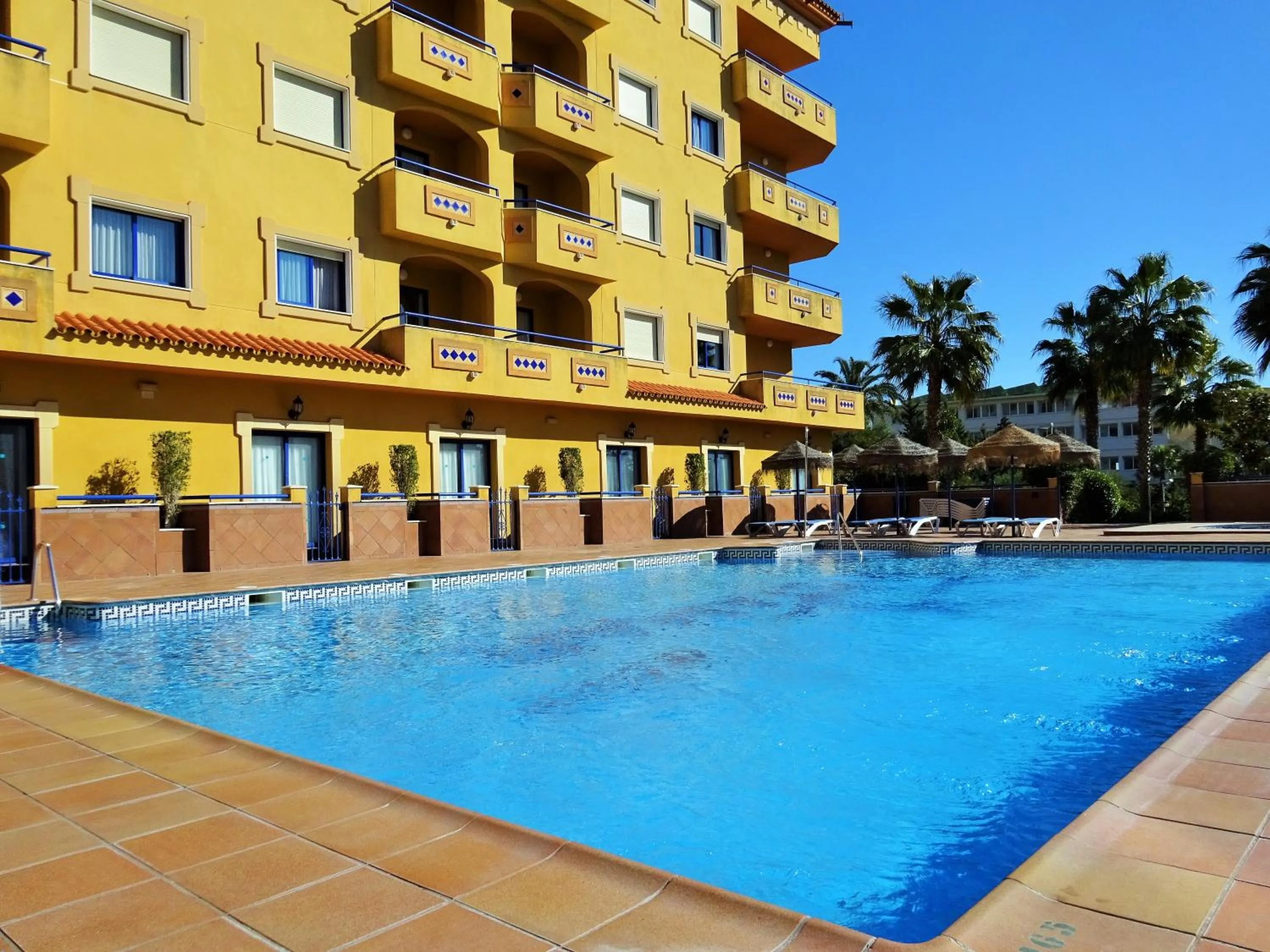 Pool view in Hotel Vistamar